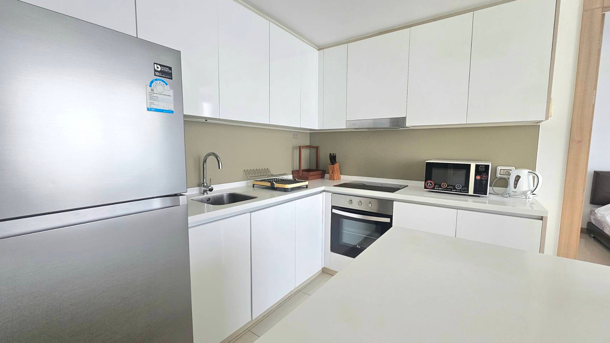 ให้เช่าคอนโดพัทยา บางแสน ชลบุรี สัตหีบ : ให้เช่าเดอะริเวียร่าวงศ์อมาตย์บีช 50,000 บาท/เดือน | 2 ห้องนอน 2 ห้องน้ำ | 70 ตรม. | วิวทะเล | 37 ชั้น