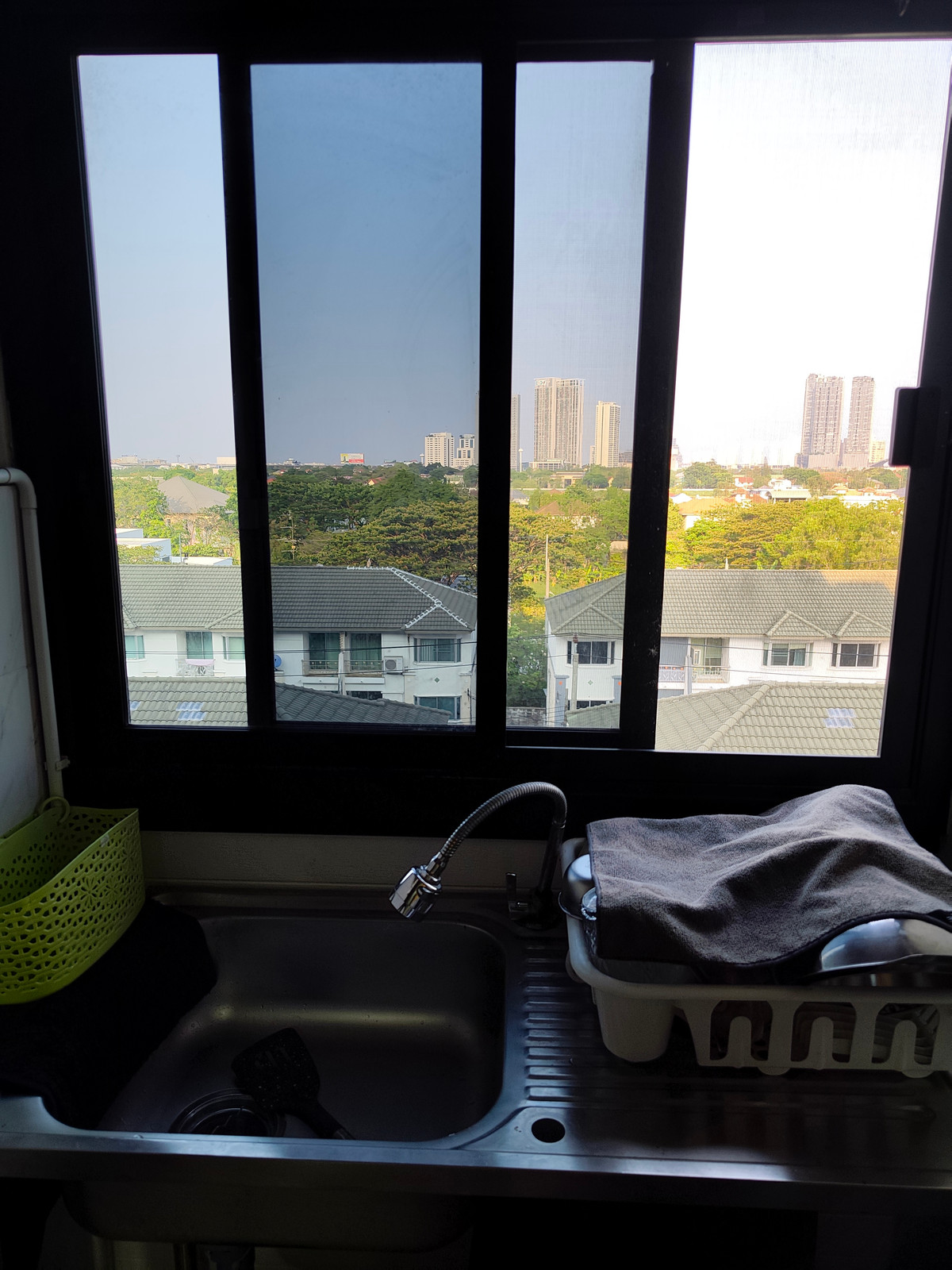 ให้เช่าคอนโดบางนา แบริ่ง ลาซาล : คอนโดสิริ-ศรี-ลาซาล ใกล้ โรงพยาบาลศิครินทร์ และรถไฟฟ้าสายสีเหลือง ศรีลาซาล เพียง 15 นาที