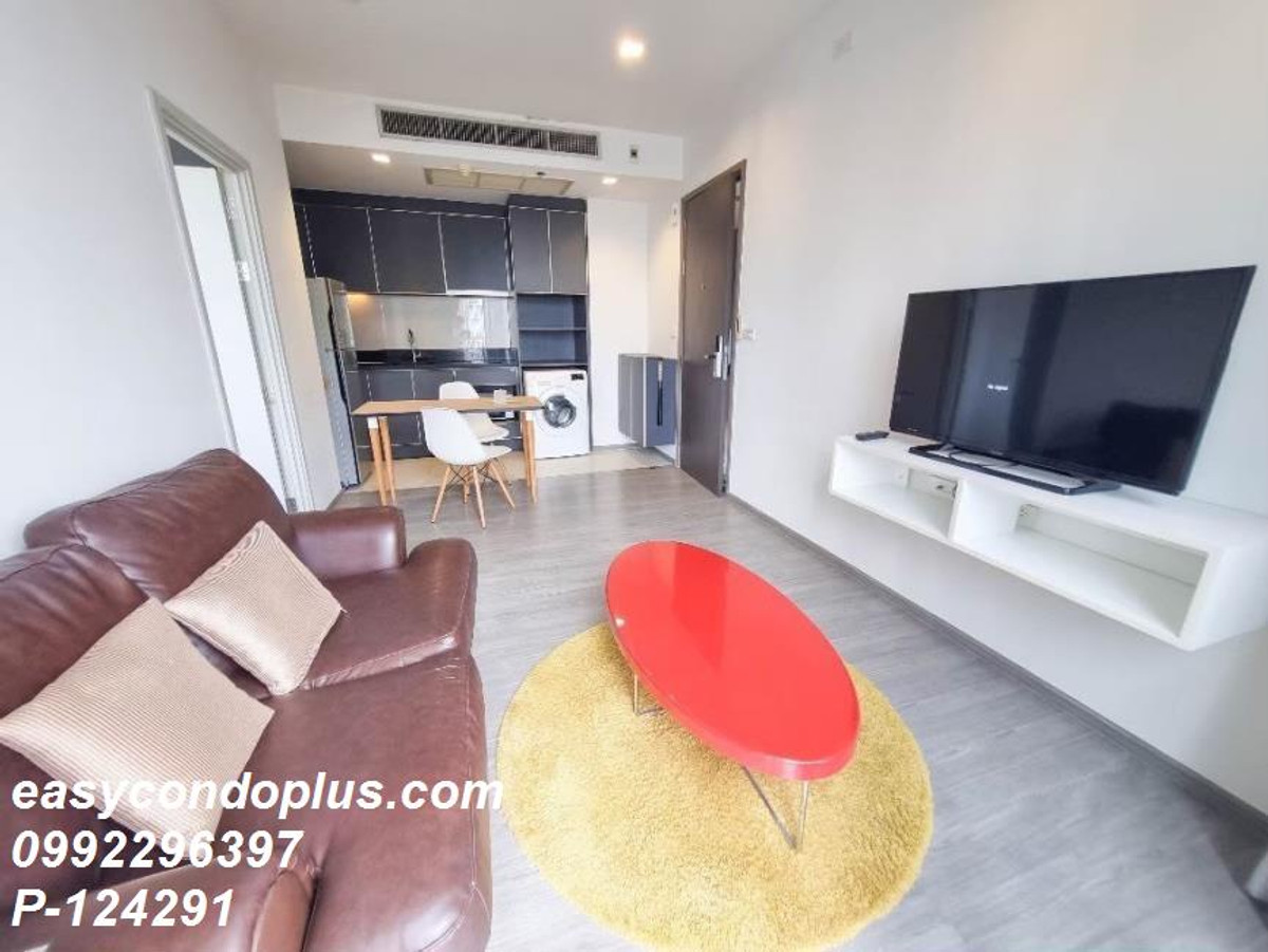 For RentCondoWongwianyai, Charoennakor : P-124291 Stunning 1 Bed at 98 Wireless Near BTS Wongwian Yai, 16,000 THB | Line Id: @easycondoplus | 099-229-6397