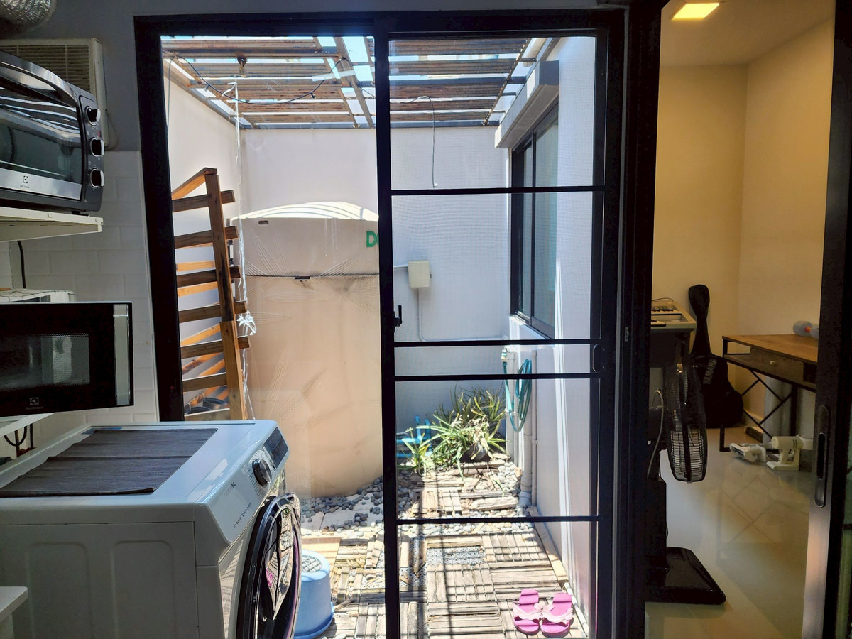 For RentTownhomeBang kae, Phetkasem : Townhome for rent, ready to move in, Siri Place Kanlapaphruek-Sathorn, Soi Kamnan Man, extra wide frontage.