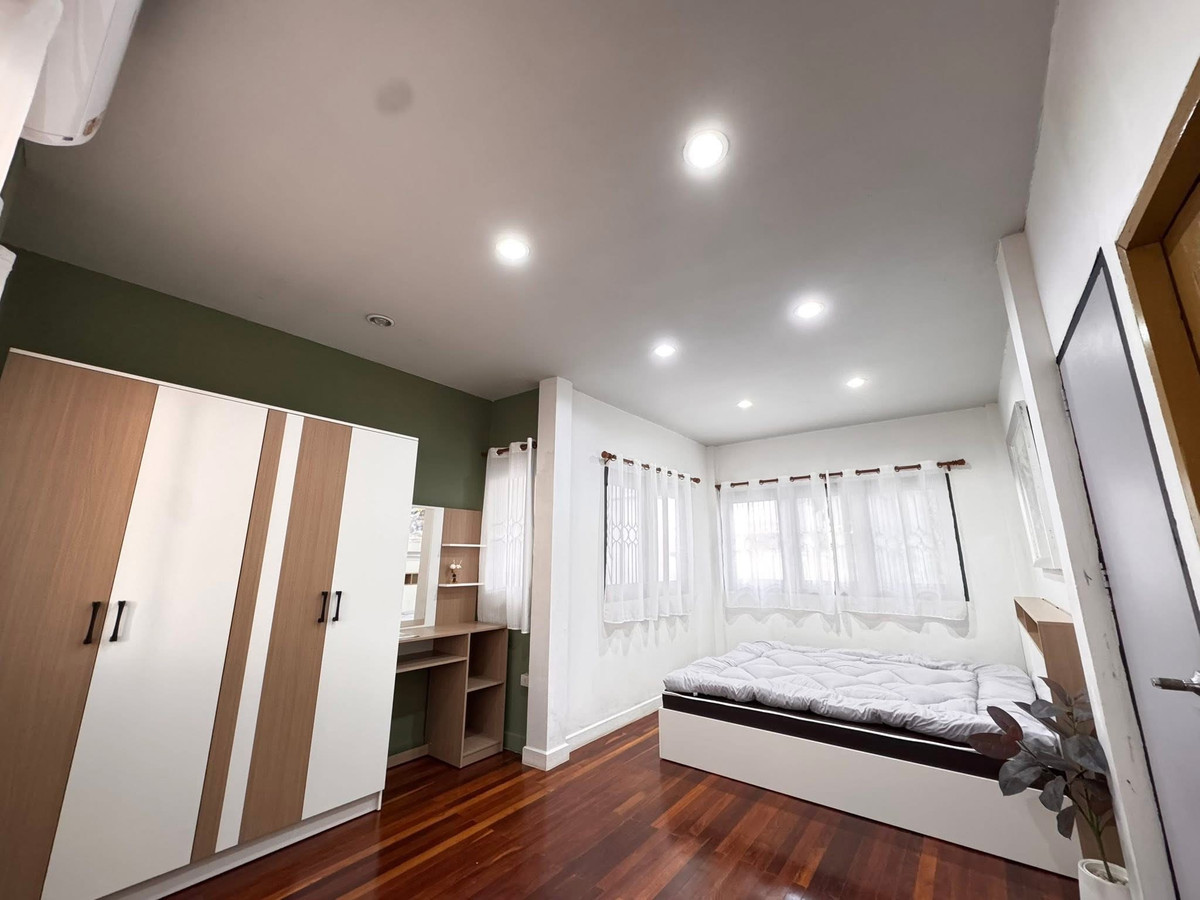 For RentHouseRama5, Ratchapruek, Bangkruai : Resort style detached house for rent, Soi Tiwanon 52, near MRT Samakkhi 200m., near Central Chaengwattana.