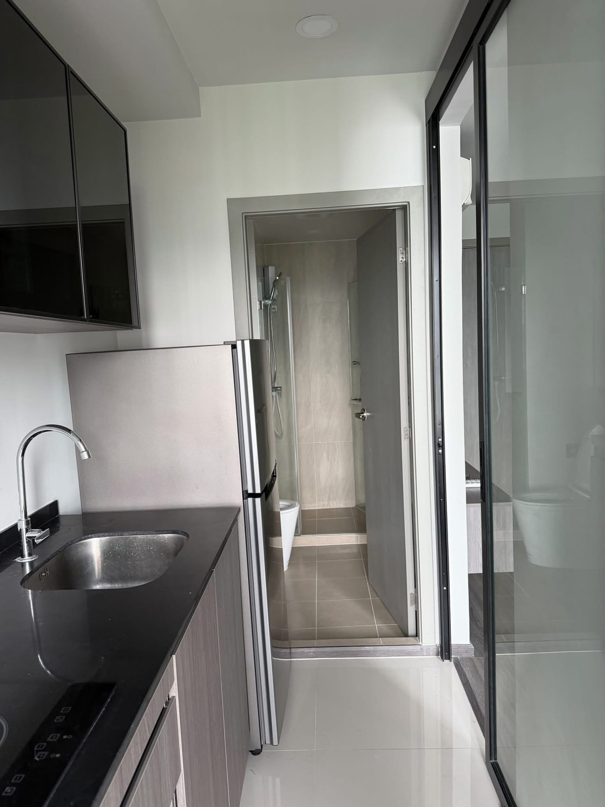 ให้เช่าคอนโดลาดพร้าว เซ็นทรัลลาดพร้าว : ห้องว่างแล้วค่ะ ห้องไม่เคยปล่อยเช่า ทำเลดี 