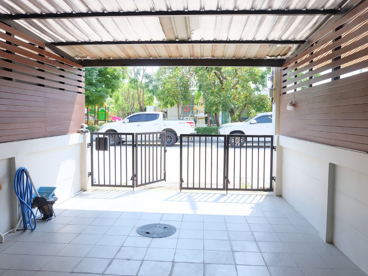 For SaleTownhomePathum Thani,Rangsit, Thammasat : 95486 - Townhome for sale, Laem Chabang-Rong Pho. #House for sale in Laem Chabang #Rongpo house for sale