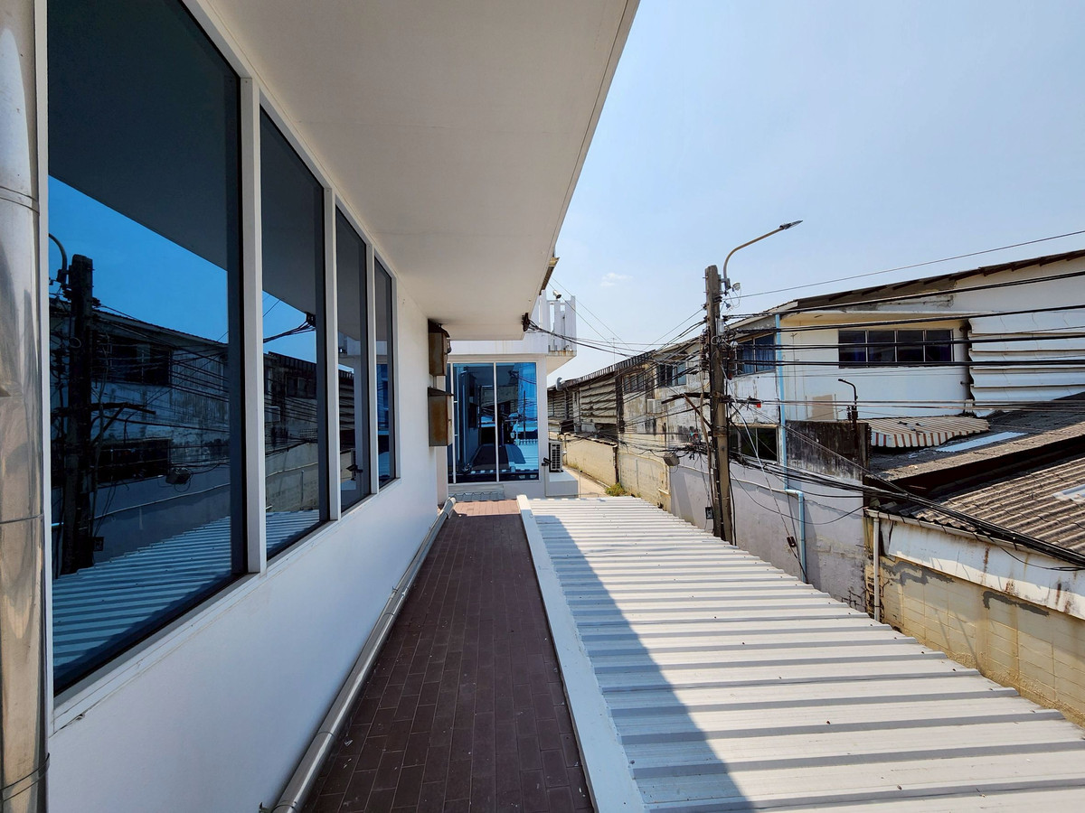 ขายบ้านนวมินทร์ รามอินทรา : ขายที่ดินพร้อมบ้านออฟฟิศ 378 ตร.วา แปลงมุม ติดรถไฟฟ้าสายสีชมพู สถานี กม.6 