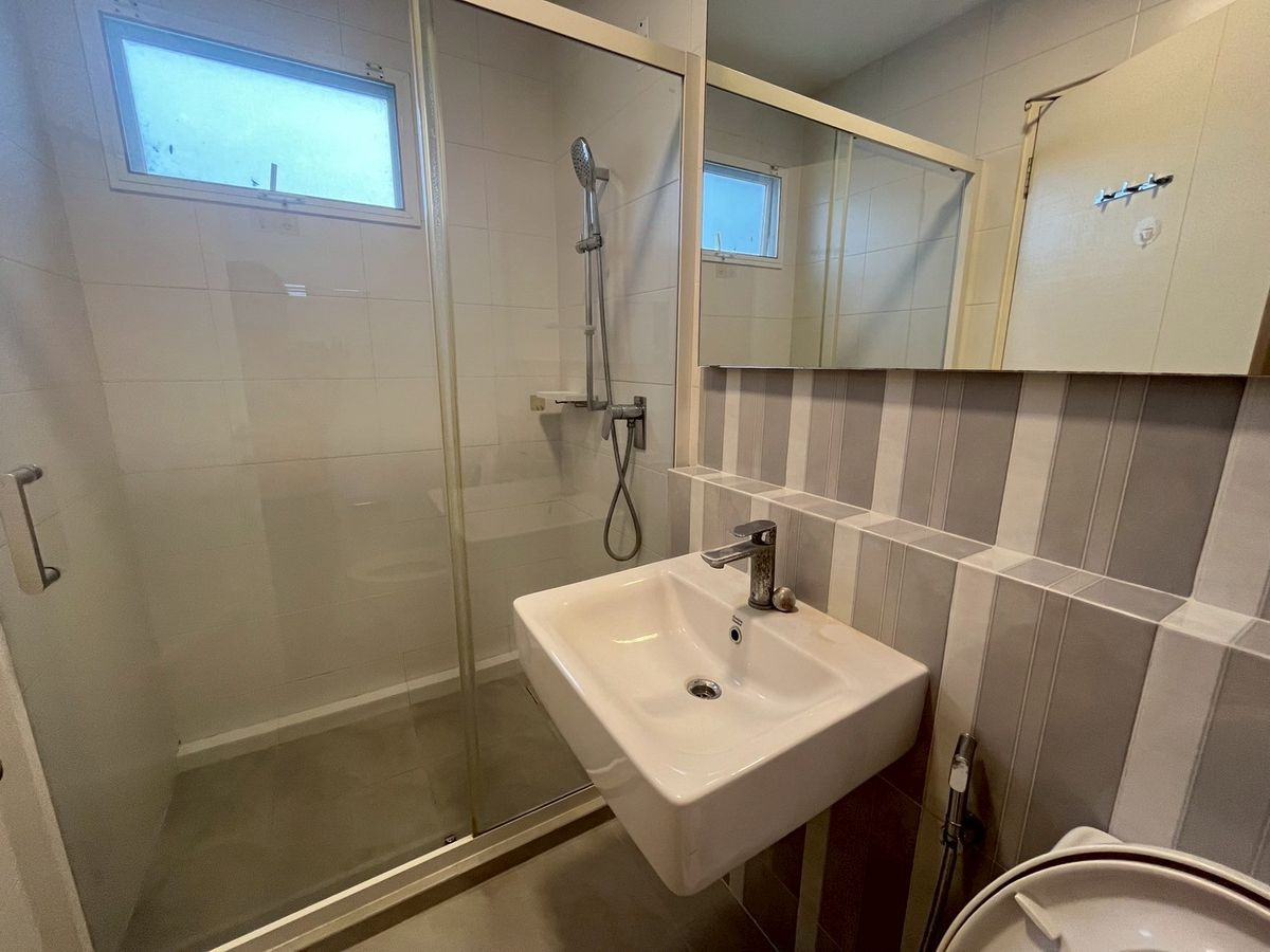 For RentTownhomeBangna, Bearing, Lasalle : 2-story townhome with furniture, beautifully decorated, for rent in Bangna-Bang Kaeo area. Near Ramkhamhaeng University Bangna campus only 700 meters.