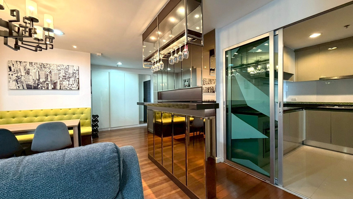 For RentCondoRama9, Petchburi, RCA : ✨ Big room, Rare Item! 3 bedrooms in the heart of Rama 9 | Live seriously, live life to the fullest ✨