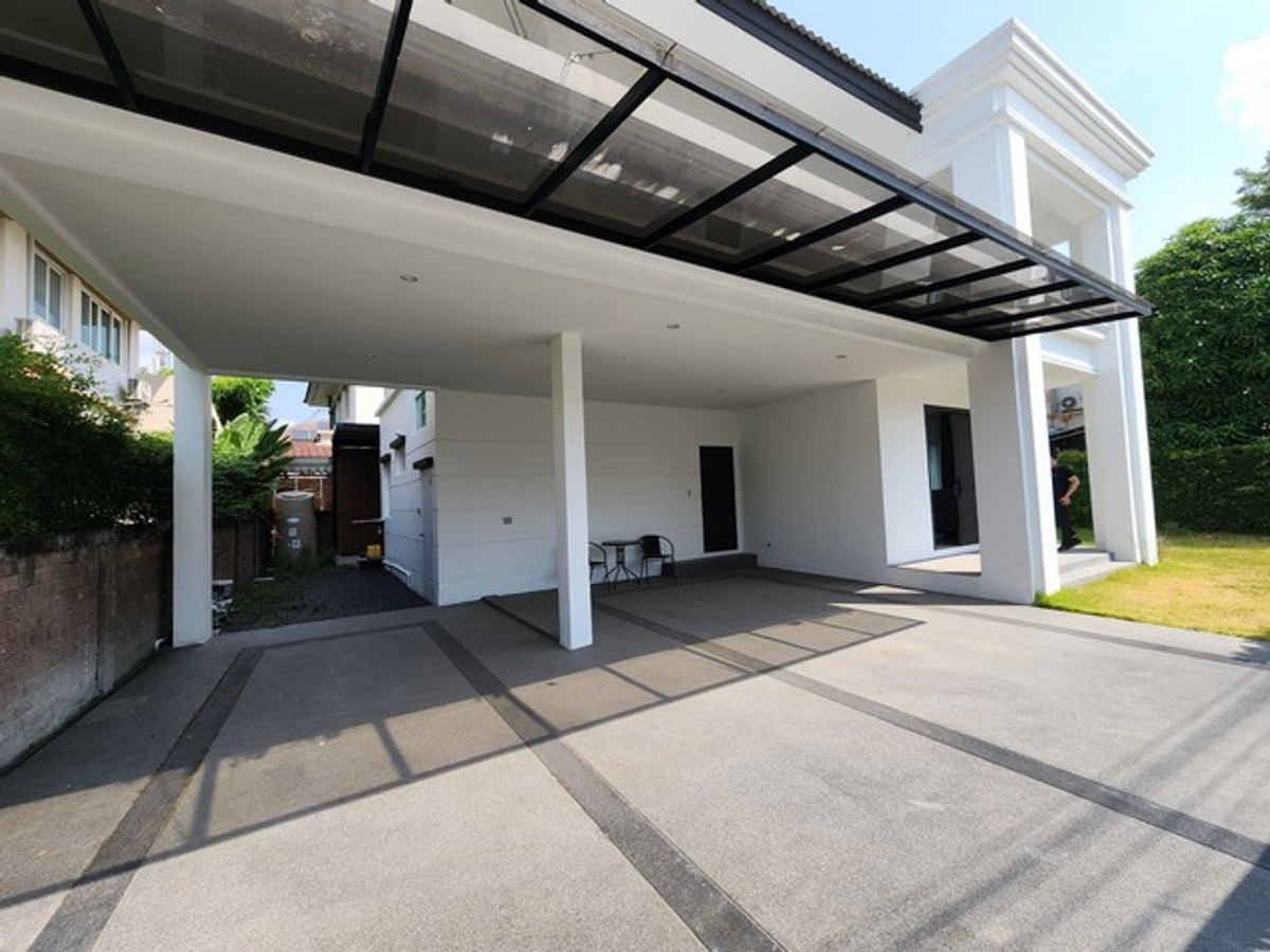 ให้เช่าบ้านพระราม 2 บางขุนเทียน : บ้านเดี่ยวให้เช่า 2 ชั้น ปรับปรุงใหม่ สไตล์ Modern ขนาด 93 ตารางวา 4 นอน มีเรือนรับรองแยก อยู่หลังเซ็นทรัล พระรามสอง