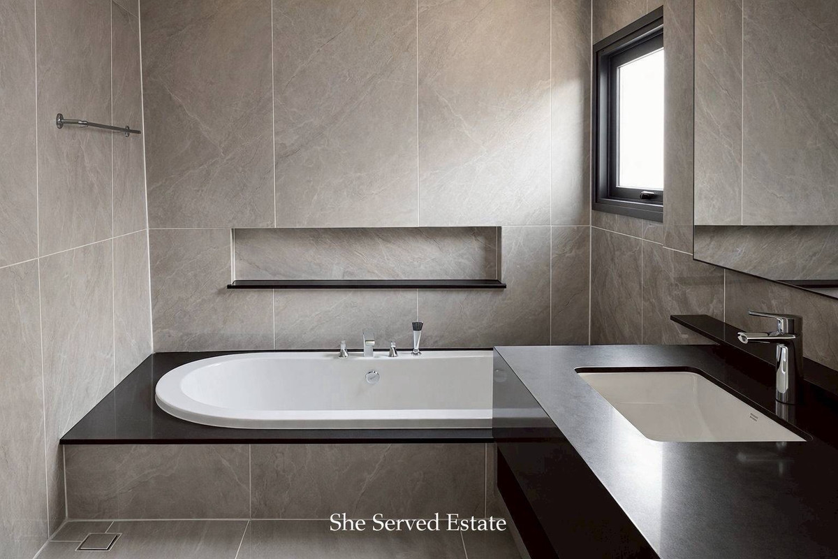 ให้เช่าบ้านบางนา แบริ่ง ลาซาล : ให้เช่า ◈ The City Bangna 3 ◈  บ้านเดี่ยว 2 ชั้น 4 ห้องนอน 5 ห้องน้ำ 1 ห้องนั่งเล่น 1 ห้องทานข้าว 1 ห้องแม่บ้าน 3 ที่จอดรถ (ไม่ต้องซ้อนคัน) • พื้นที่ใช้สอย 326 ตร.ม. | ที่ดิน 68 ตร.ว. • บ้านหันหน้าทิศเหนือ แดดไม่ร้อน