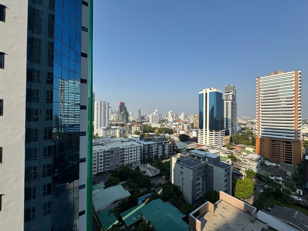 For RentCondoSukhumvit, Asoke, Thonglor : Who is looking for a room that is 