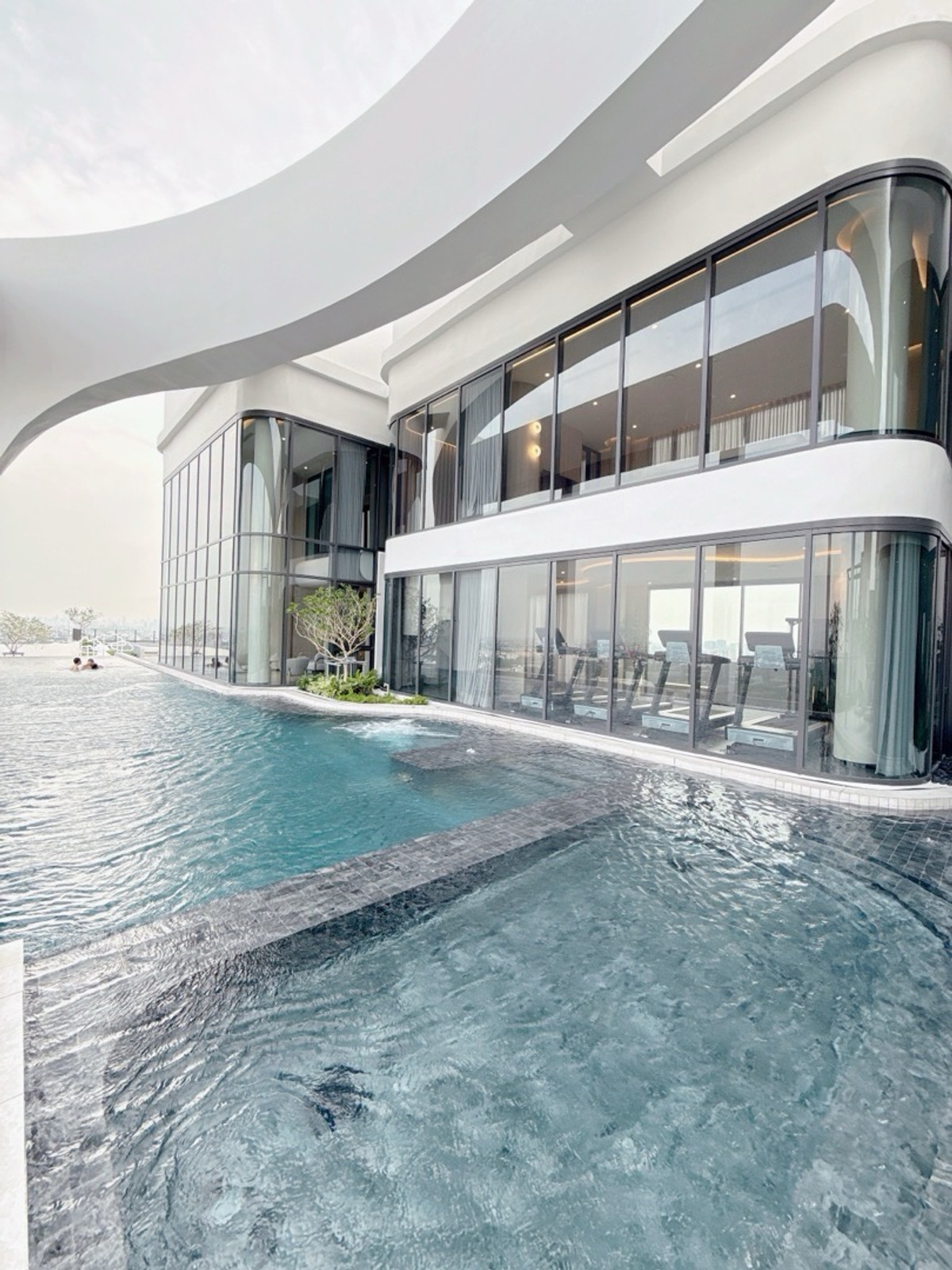 For SaleCondoKasetsart, Ratchayothin : 𝐂𝐎𝐁𝐄 Kaset-Sripatum, free down payment 𝐎 baht, light installments 𝟖,𝟗𝟎𝟎/month, new room, first hand, complete, ready to move in.