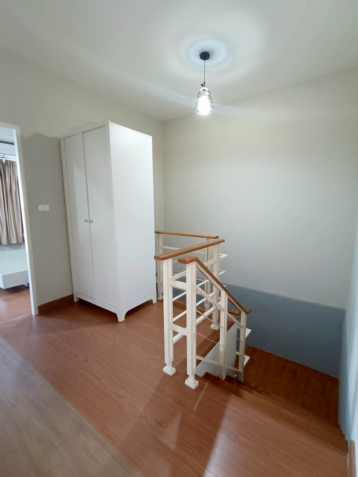 ให้เช่าทาวน์โฮมราษฎร์บูรณะ สุขสวัสดิ์ : (Newly Renovated) ทาวโฮม-หลังมุม พร้อมเข้าอยู่! / 18,500.- 