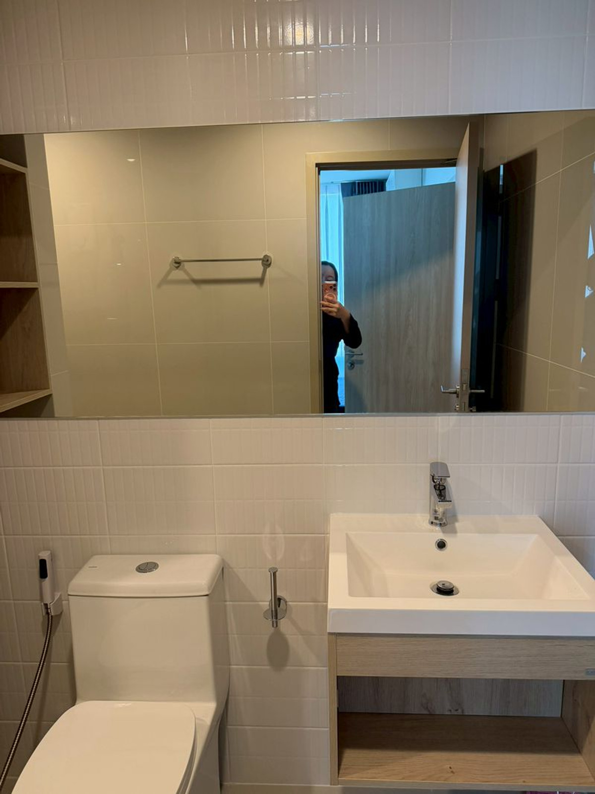 For RentCondoBangna, Bearing, Lasalle : Room for rent, 1 bedroom, 28 sq m, ready to move in, good location in Bangna area, walk 20 steps to Mega Bangna mall, NUE Mega Plus Bangna, New Mega Plus Bangna, new room, fully furnished.