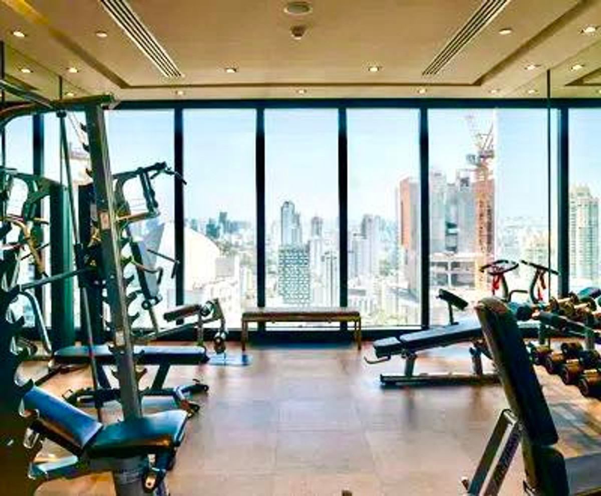 For RentCondoSukhumvit, Asoke, Thonglor : 🔥 Ashton Asoke, very beautiful room! 1 bedroom, 35 sq m, next to MRT Sukhumvit 0 meters, only 35,000/month, room ready to move in, open city view, high floor.