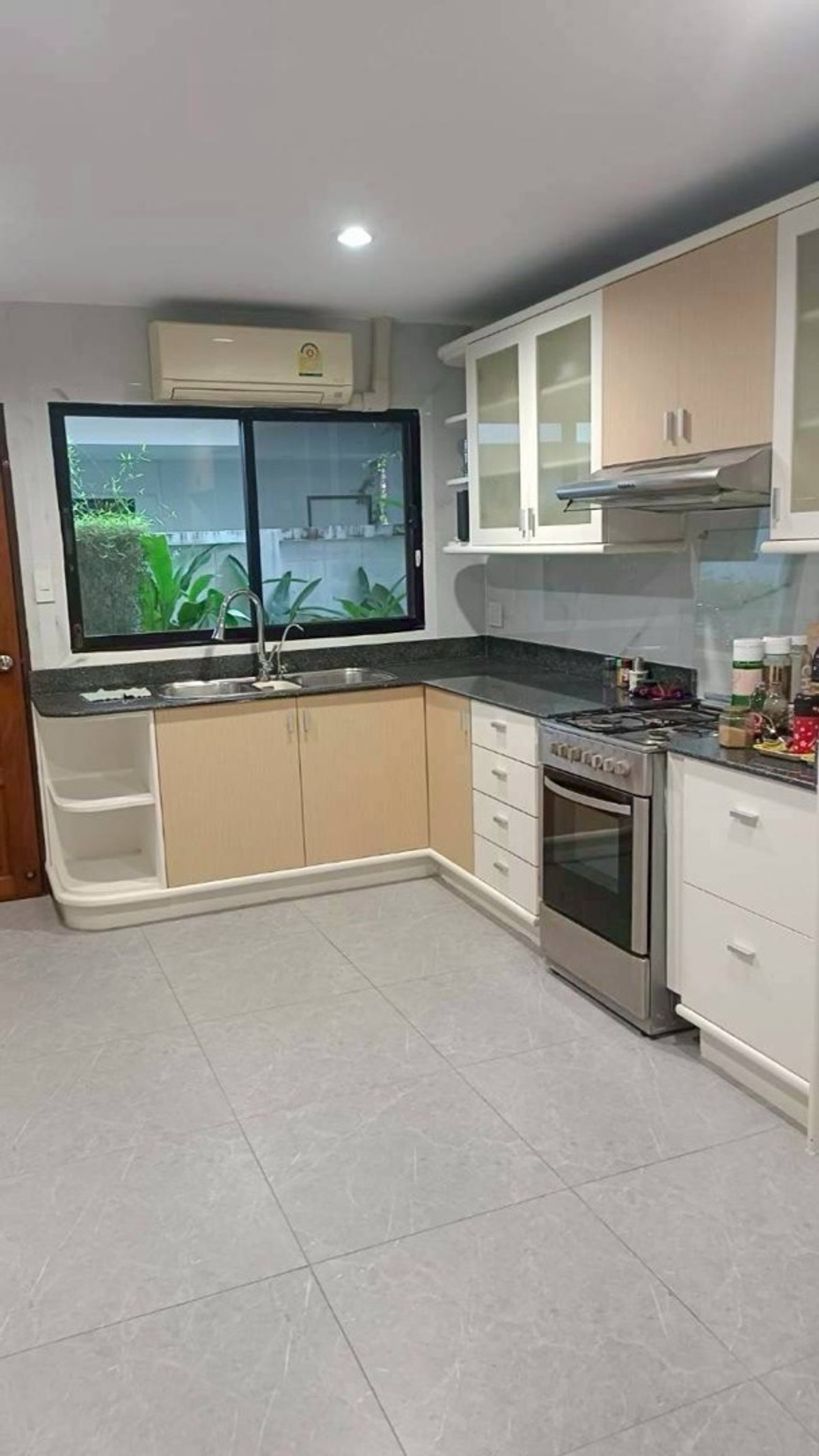 ให้เช่าบ้านมีนบุรี-ร่มเกล้า : (หมู่บ้าน เอ็กซ์คลูซีฟ 39)
รามคำแหง108