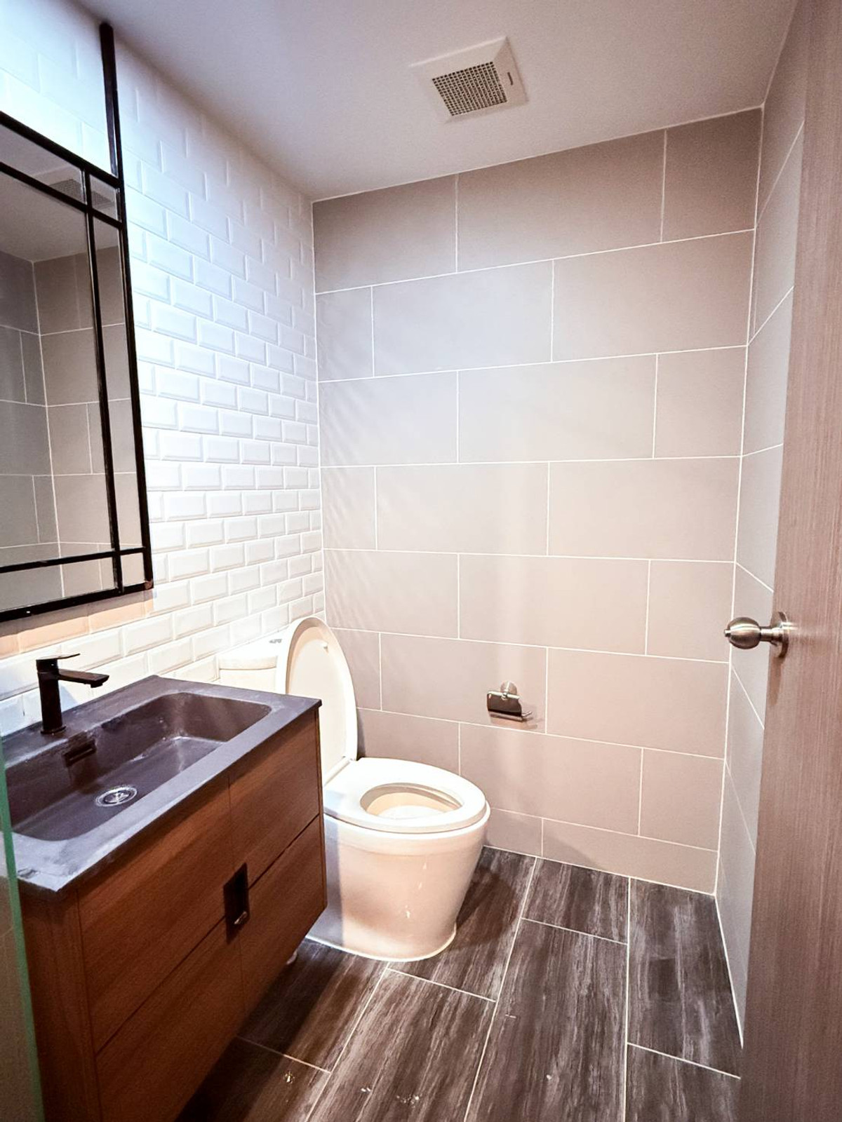 For SaleCondoRatchathewi,Phayathai : Condo for sale urgently!! Near BTS Ratchathewi ✨Maestro 14 Siam - Ratchathewi, open animal raising project, great price 🐶