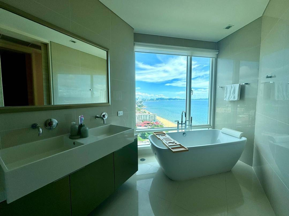 ให้เช่าคอนโดพัทยา บางแสน ชลบุรี สัตหีบ : ให้เช่า คอนโดหรู 3 ห้องนอน ขนาด 217 ตารางเมตร วิวทะเลจอมเทียน