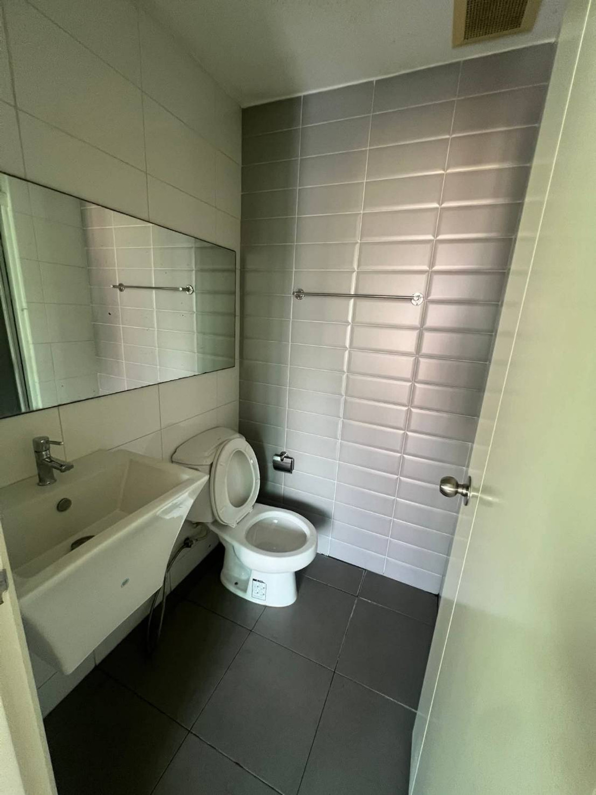 For RentCondoKhlongtoei, Kluaynamthai : 💥CP-10579💥Aspire Rama 4👉Line : @rentbkk