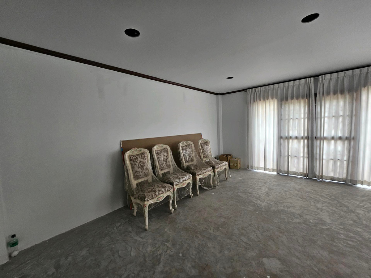 ให้เช่าอาคารพาณิชย์โชคชัย4 ลาดพร้าว71 : 📍ลาดพร้าว87แหล่งชุมชน เหมาะเปิดกิจการ+พักอาศัย ข้างตึกขึ้นป้ายโปรโมทคนเห็นเพียบ