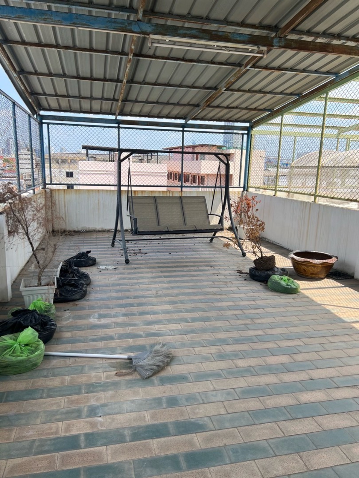 ขายอาคารพาณิชย์สาทร นราธิวาส : ขายอาคารพาณิชย์  5 ชั้น  เหมาะสำหรับพักอาศัย หรือทำoffice 
