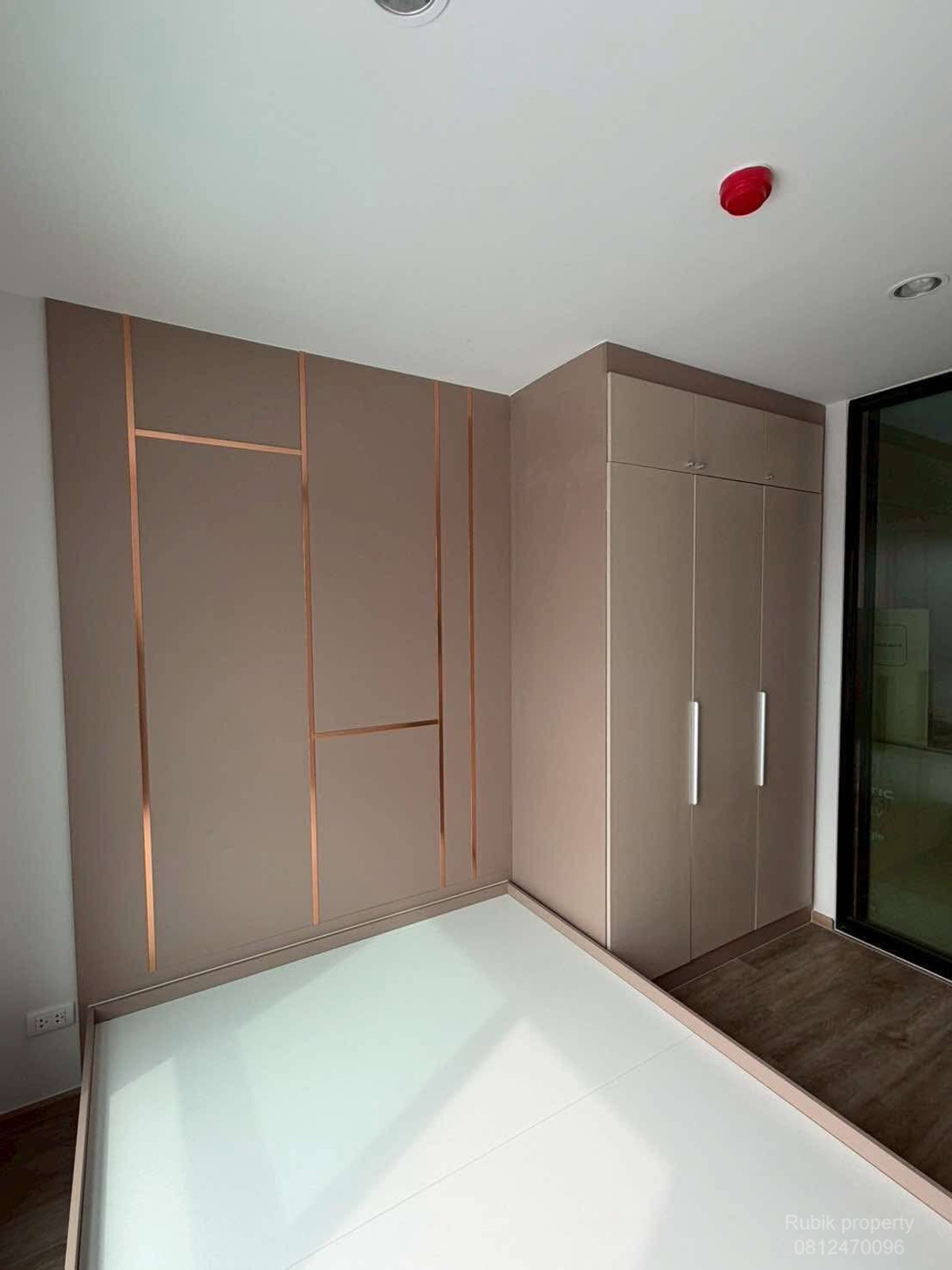 For RentCondoKasetsart, Ratchayothin : 🏙 **Condo for rent HI Kaset–Senanikhom Station (Phahonyothin 34)** RB1833, new room, never rented out, location near BTS Senanikom 🚄✨