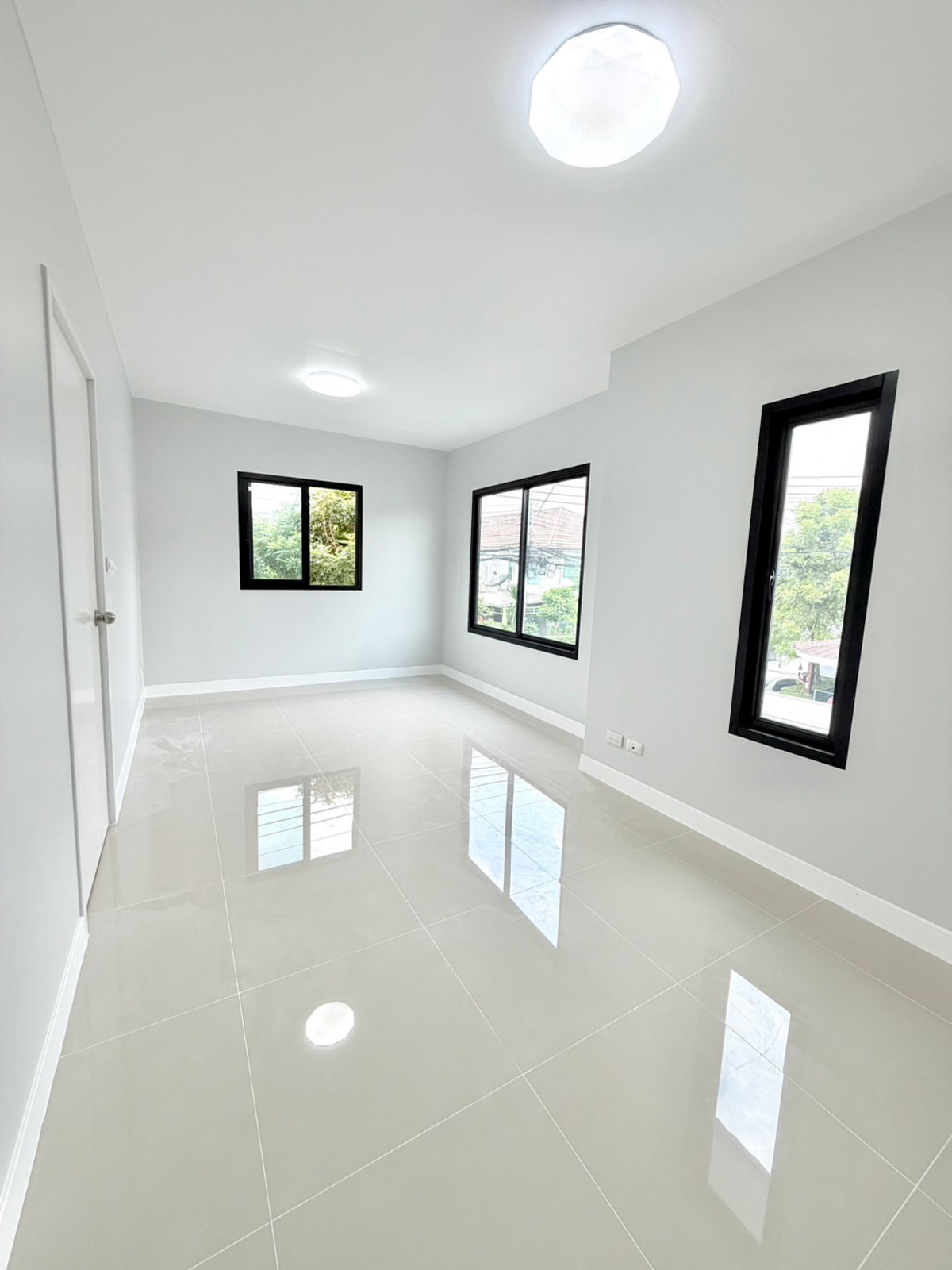 ขายทาวน์โฮมนนทบุรี บางใหญ่ บางบัวทอง : ขายทาวน์เฮาส์พฤกษาวิลล์ 63/1 พระราม 5 หลังมุม 25.1 ตร.ว. หน้ากว้าง 8 ม. ฟรีโอน