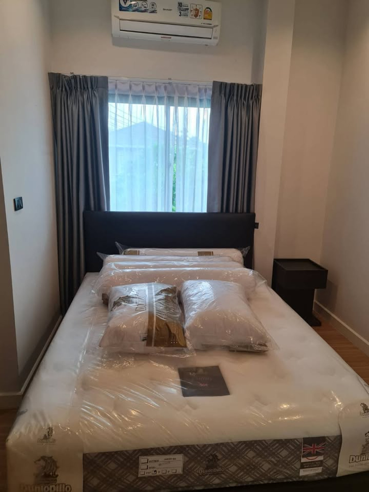 For RentHousePattaya, Bangsaen, Chonburi : Detached House H Living Life Chaipornwithee - Motorway / 4 Bedrooms (FOR RENT) BEWN146