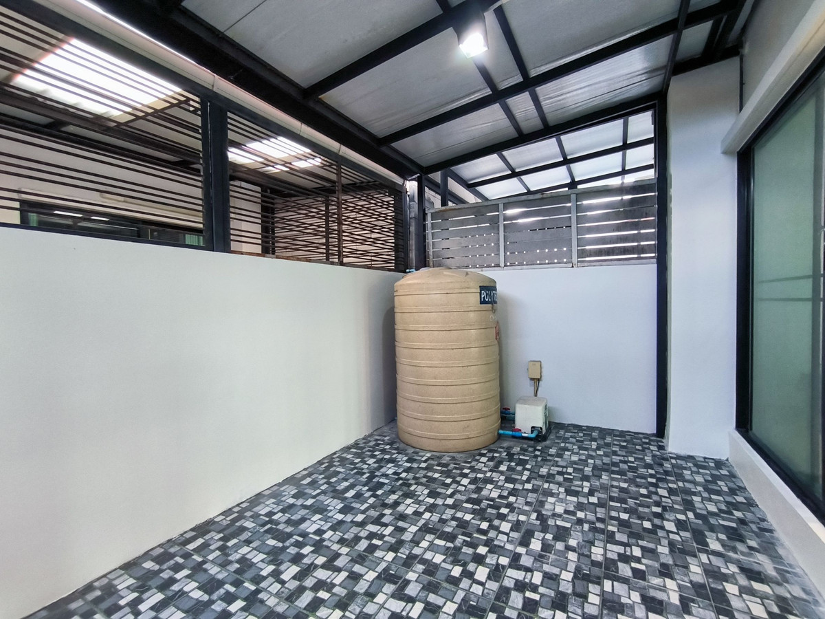 For SaleTownhomePattanakan, Srinakarin : 3-Storey Townhome for Sale – Patio Srinakarin-Rama9 Newly renovated and ready to move in, only 4.25 Million