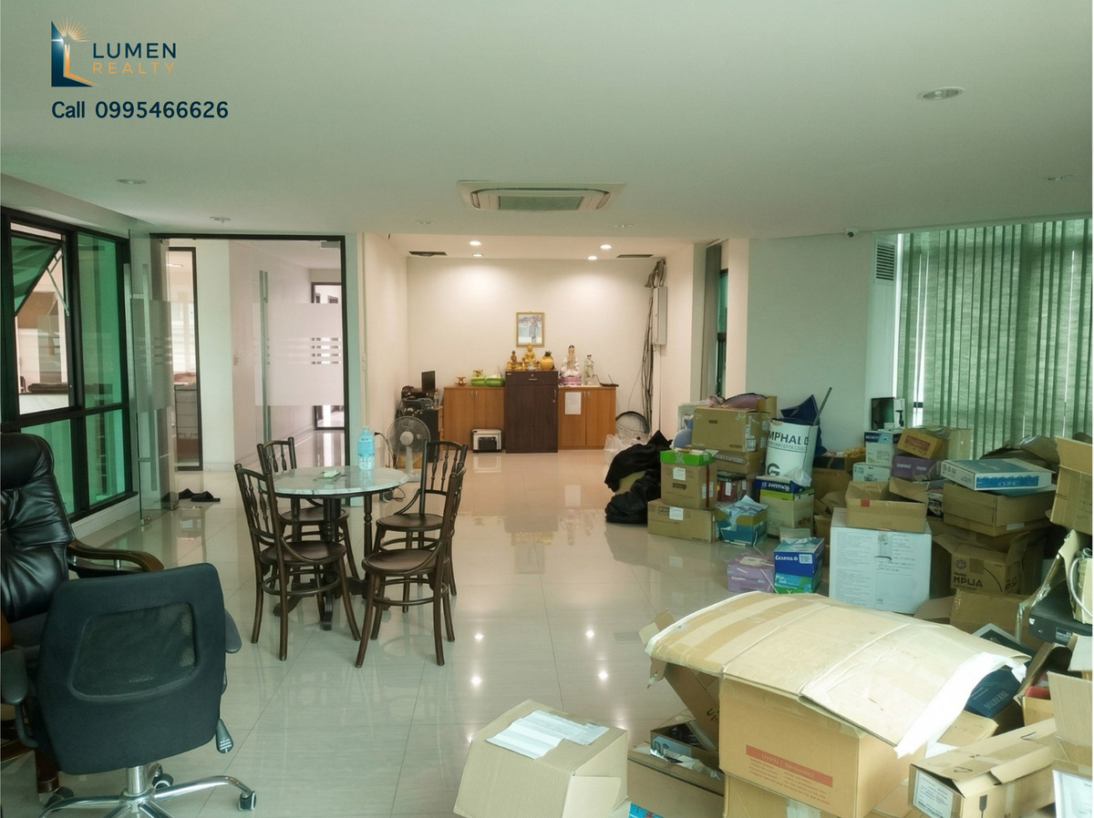 ขายอาคารพาณิชย์นวมินทร์ รามอินทรา : [ขาย-เช่าด่วน!] อาคารสำนักงานหัวมุม ทำเลทองคู้บอน – พื้นที่ใช้สอยยักษ์ 1,700 ตร.ม. ✨🏢