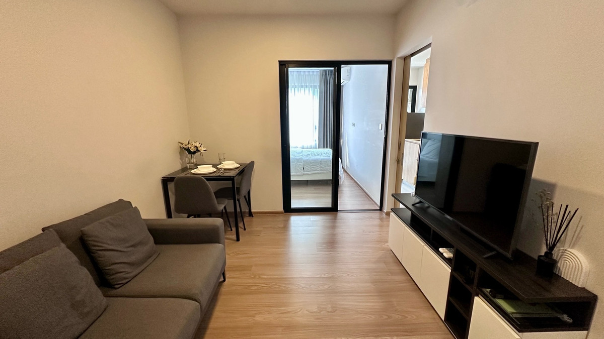 For RentCondoPinklao, Charansanitwong : Condo for rent, Chewathai Pinklao, near Siriraj, near Thammasat University, Tha Phrachan.