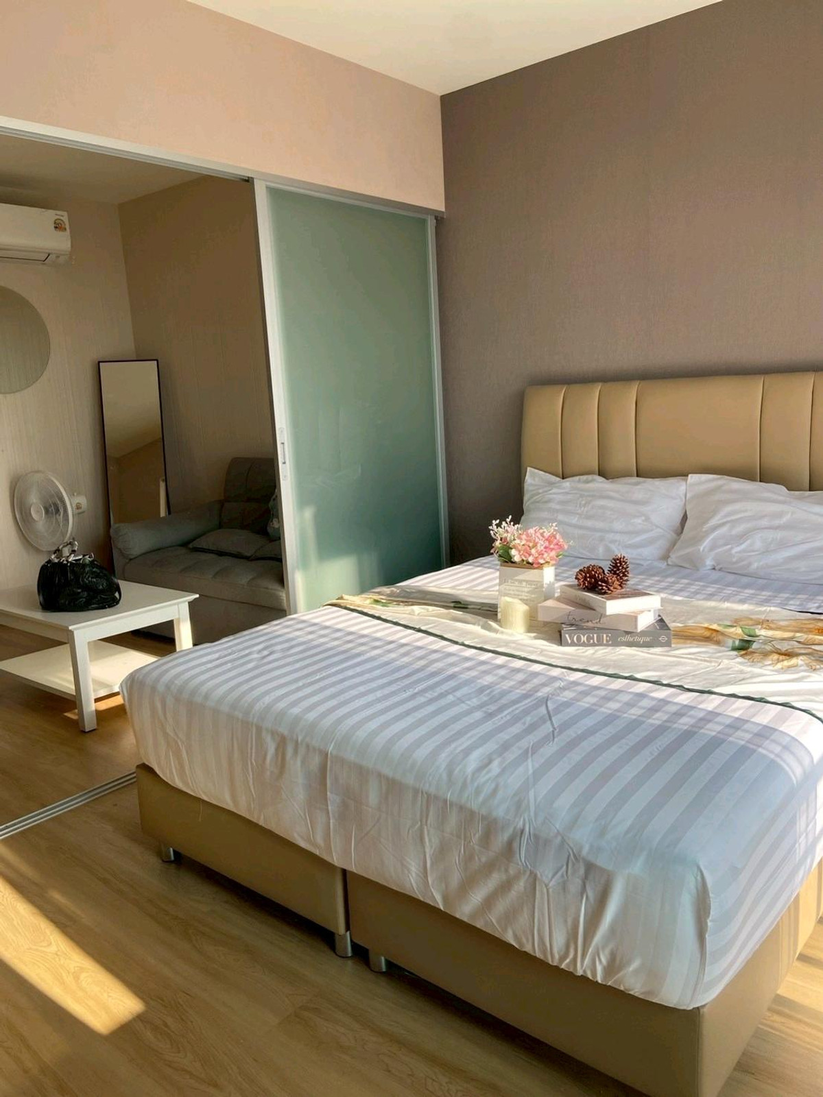 ให้เช่าคอนโดปิ่นเกล้า จรัญสนิทวงศ์ : 🔥ให้เช่าคอนโด ลุมพินี จรัญ-ไฟฉาย🏬 ใกล้MRTจรัญฯ🚆 ตกแต่งสวย พร้อมเฟอร์นิเจอร์ และเครื่องใช้ไฟฟ้าครบครัน✅️ ราคาพิเศษ เพียง 12,000/เดือน ‼️