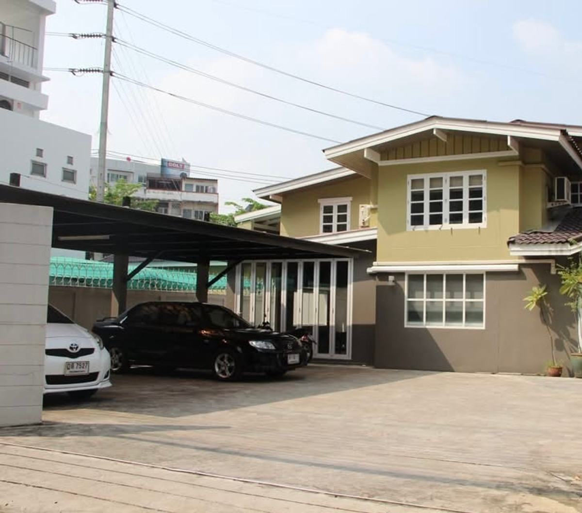 Home OfficeLadprao, Central Ladprao : Office Ladprao for Sale and Rent Next to MRT Lat Phrao Prime Location Commercial Property Ladprao