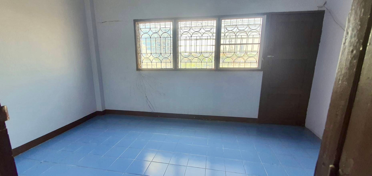 For SaleShop HouseOnnut, Udomsuk : Commercial building, 2 units, Soi Sukhumvit 101/1 / 6 bedrooms (for sale), Commercial Building Sukhumvit 101/1 / 6 Bedrooms (FOR SALE) GNG048