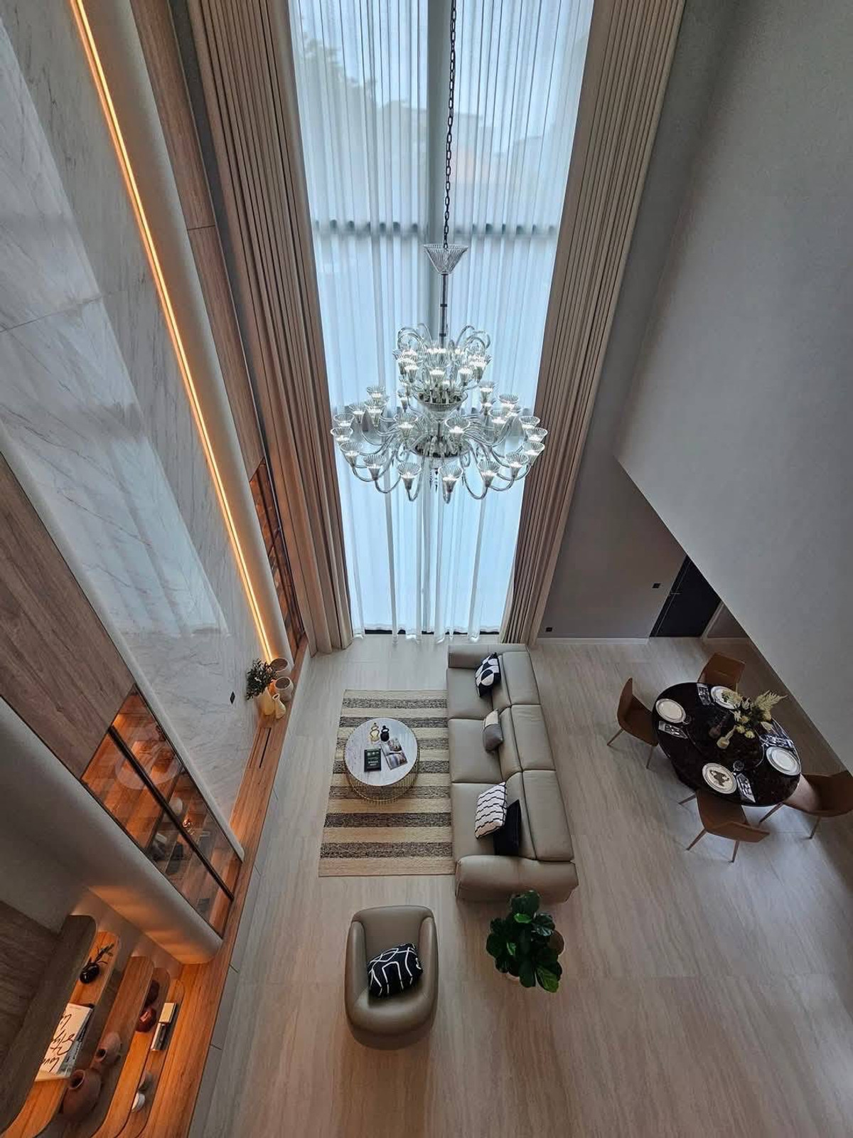 ให้เช่าบ้านพัฒนาการ ศรีนครินทร์ : ᚱ ให้เช่า บ้านหรู 🔥5 ห้องนอน 3 ห้องแม่บ้าน🔥 The Gentry Phatthanakan 2 ที่จอดรถ 8 คัน ✅ ใกล้ทองหล่อเพียง 5 กม.