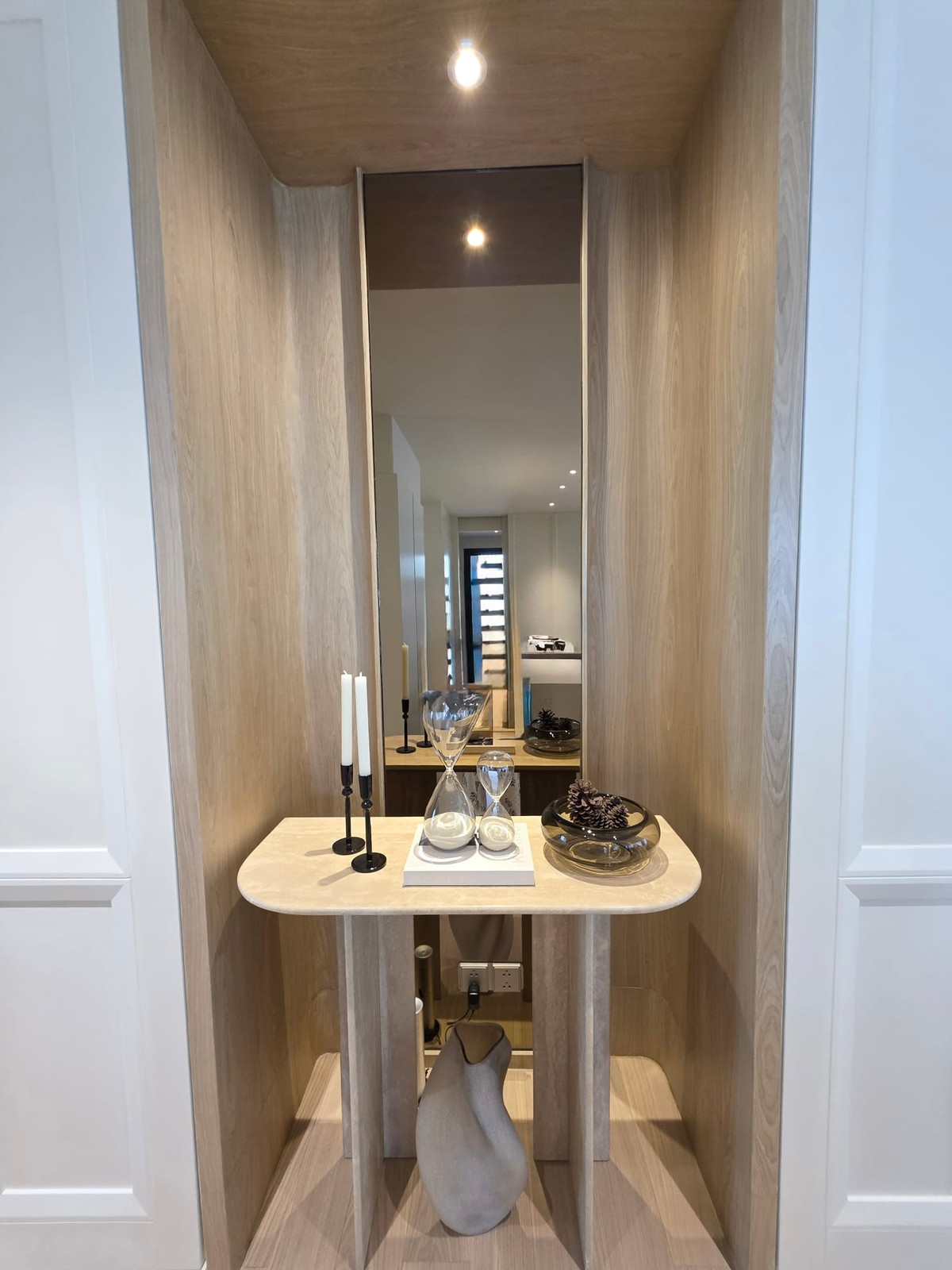 For SaleCondoSukhumvit, Asoke, Thonglor : Intercontinental Residences Bangkok Asoke: 2bed 2bath 139sqm from 44,800,000 with yard area Am: 0656199198