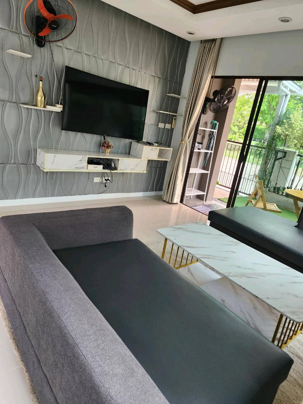 For RentPattanakan, Srinakarin : Twin house for rent 53,000 months.