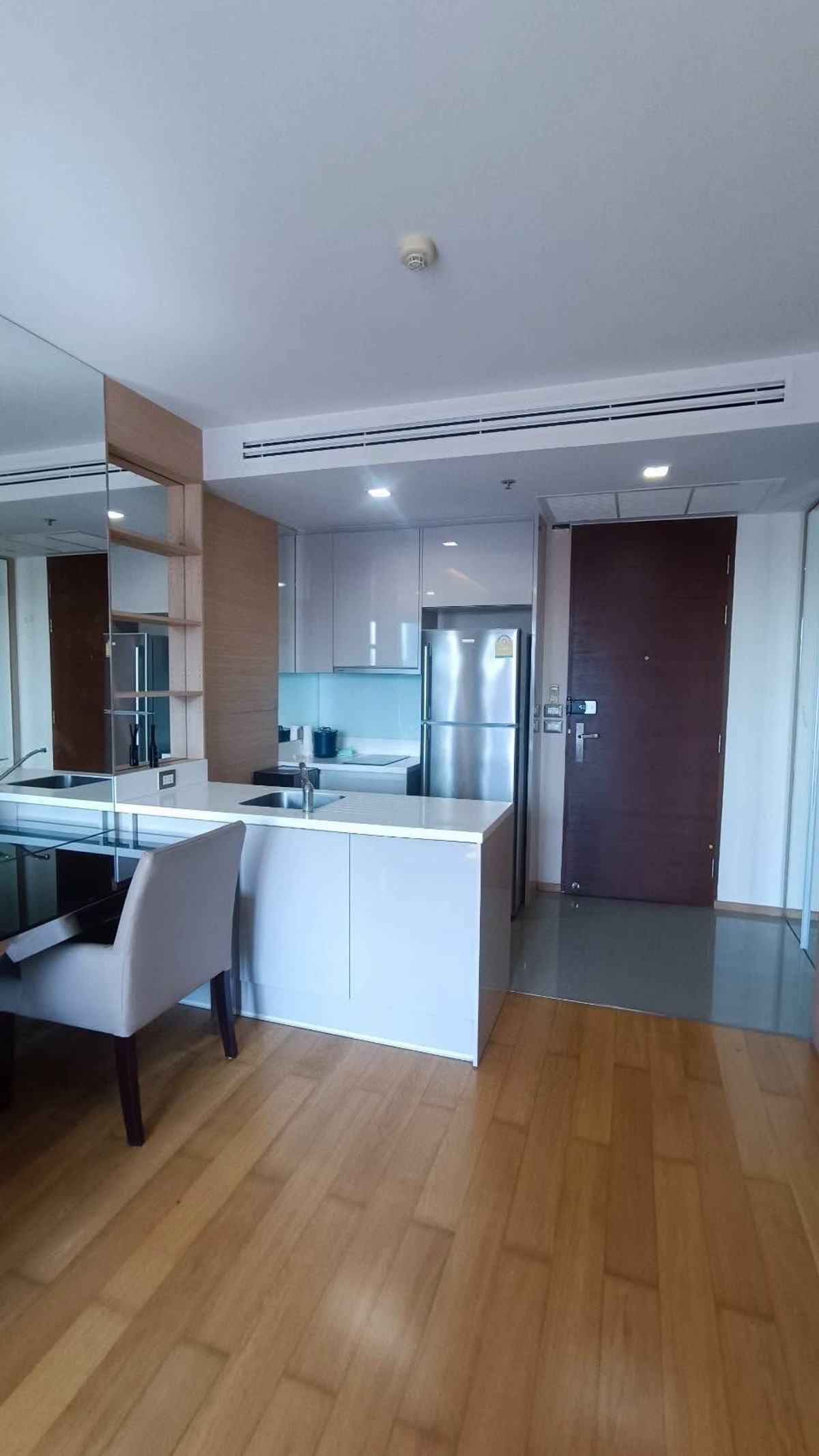 ให้เช่าคอนโดพระราม 9 เพชรบุรีตัดใหม่ RCA : ⚡️ถูกที่สุด⚡️The address asoke 45 Sqm 24,000 ติด Mrt เพชรบุรี ห้องใหญ่ไปสยามก็ง่ายไปสุขุมวิทก็ง่าย สนใจติดต่อพัตเตอร์ 0928895628 ⚡️ line : plustor_ss