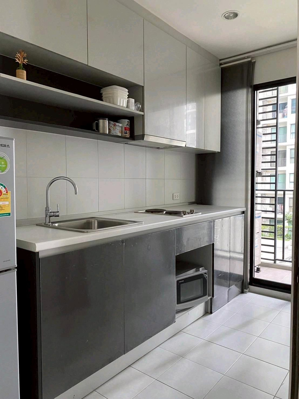 ขายคอนโดแจ้งวัฒนะ เมืองทอง : ขาย คอนโด เดอะเบส แจ้งวัฒนะ วิวสระ ห้องมุม 2 ห้องนอน 
ราคาลดพิเศษ  ใกล้รถไฟฟ้าเมืองทองธานี