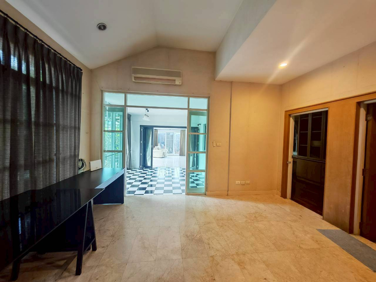 ขายบ้านลาดกระบัง สุวรรณภูมิ : 🏡 ขายบ้านเดี่ยว หมู่บ้านมัณฑนา วงแหวน-พระราม 9 บ้านสวย บรรยากาศร่มรื่น สไตล์บ้านสวน พื้นที่ใหญ่ หาไม่ได้แล้ว!