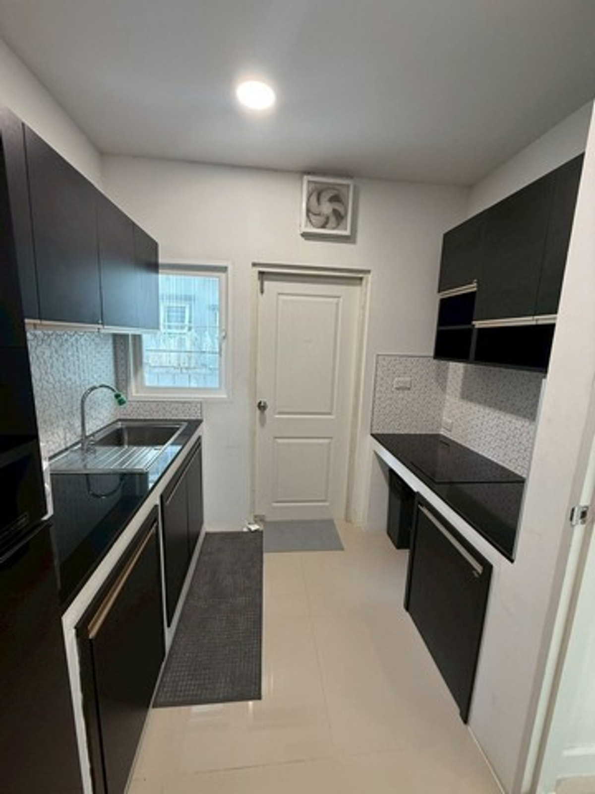 ให้เช่าบ้านบางนา แบริ่ง ลาซาล : HR3349ให้เช่า Centro บางนา-วงแหวน หลังมุม บ้านเดี่ยวไซส์ใหญ่ เฟอร์ครบพร้อมอยู่ | ใกล้ Mega Bangna 