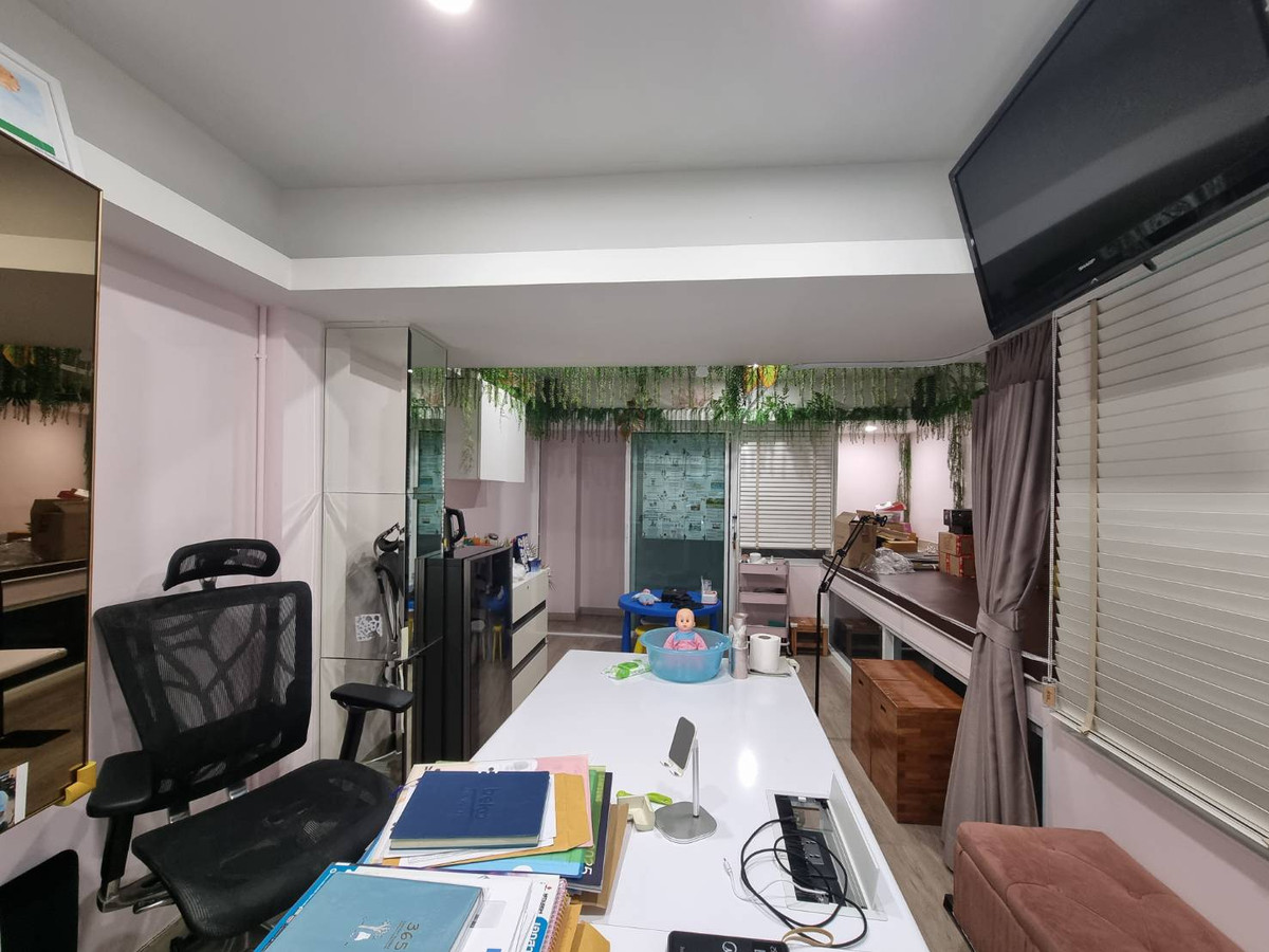 ขายอาคารพาณิชย์นนทบุรี บางใหญ่ บางบัวทอง : อาคารพาณิชย์ ซอยวัดลาดปลาดุก / 4 ห้องนอน (ขาย), Commercial Building Soi Wat Lat Pla Duk / 4 Bedrooms (FOR SALE) AOM097