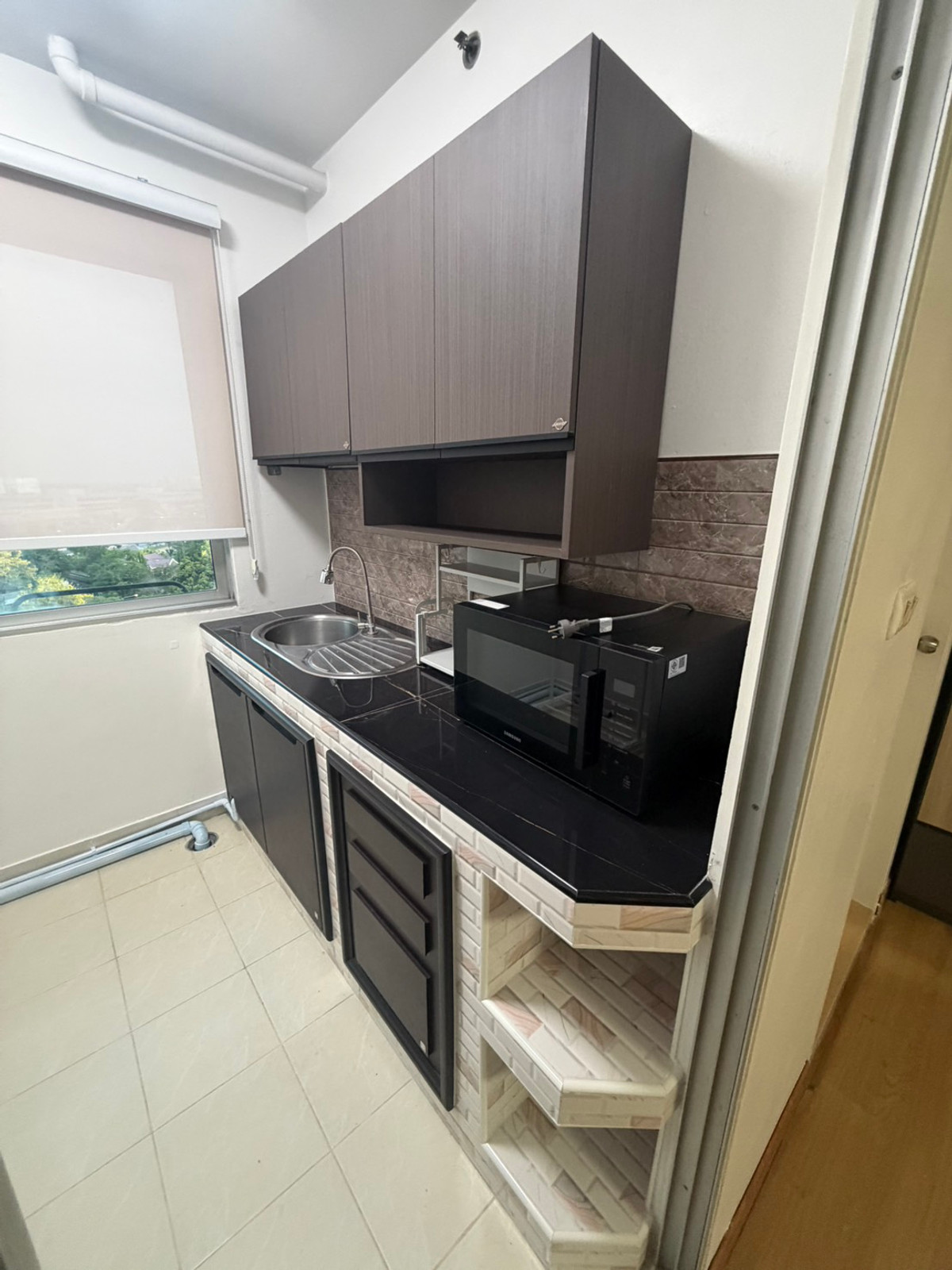 For RentCondoPattanakan, Srinakarin : Condo for rent, Supalai Park Srinakarin, fully furnished, ready to move in, near the BTS. If interested, contact Iine: @yyk6635b (with @ in front too)
