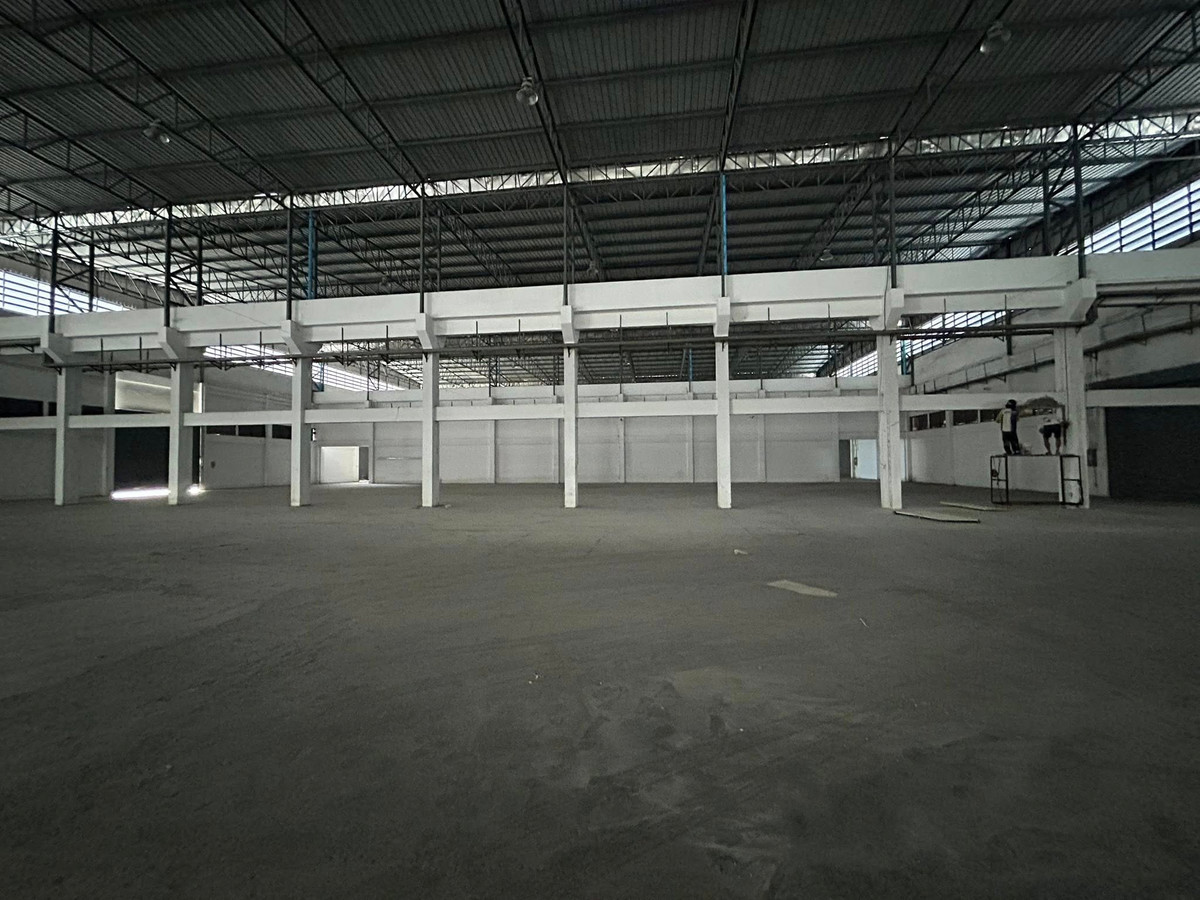 For RentFactoryChachoengsao : Factory for rent near Wellgrow Industrial Estate, Bangna Trad Road, Km. 36, size 8,100 sq m., can be rented separately, floor can support 3-4 tons/sq m. Purple striped area.