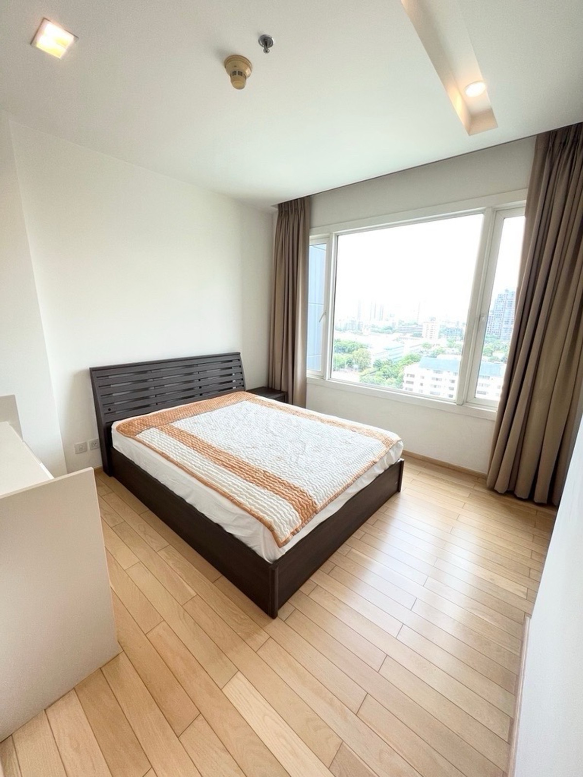 ให้เช่าคอนโดสุขุมวิท อโศก ทองหล่อ : Siri @ Sukhumvit 2bed 50k