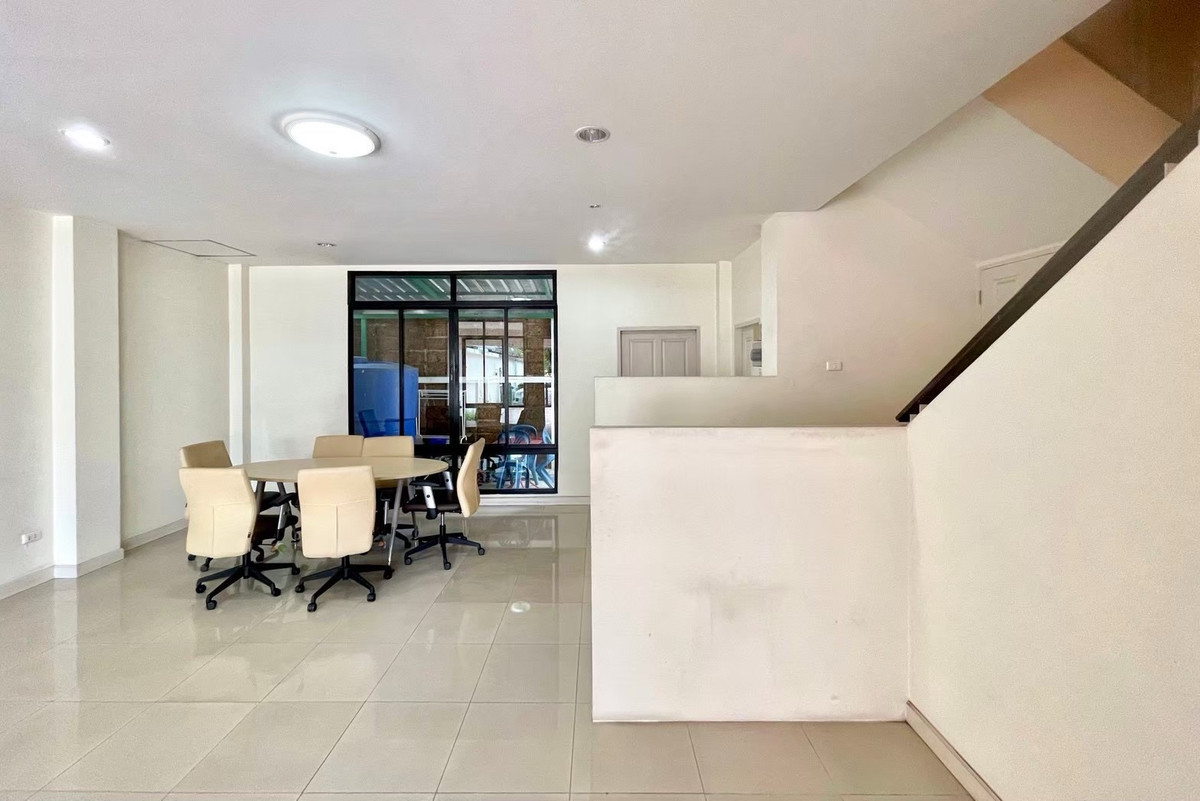 ให้เช่าโฮมออฟฟิศบางนา แบริ่ง ลาซาล : โฮมออฟฟิต 4 ชั้น ตกแต่งสวยงาม ให้เช่า ย่านบางนา ใกล้ตลาดเซฟวันโก บางนา