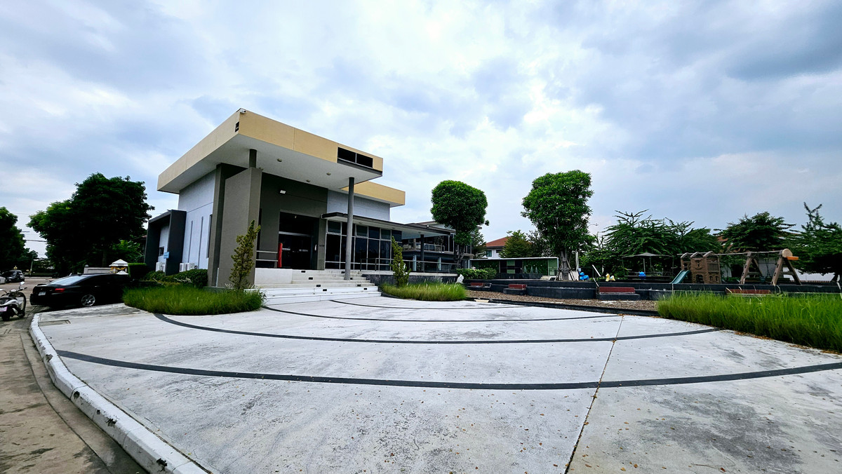 For RentHouseRama 2, Bang Khun Thian : Pet-Friendly ! 6-Bedroom Renovated Home with Private Garden✨