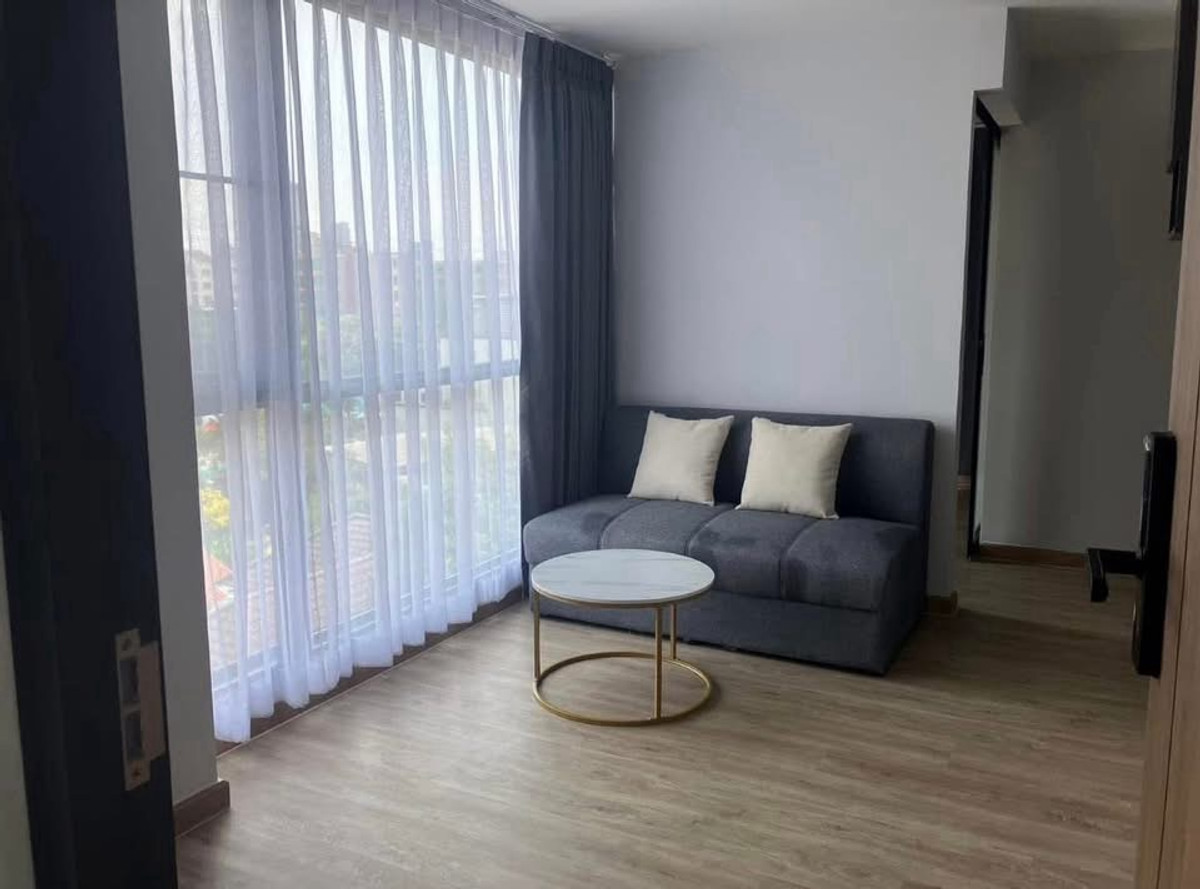 ให้เช่าคอนโดรัชดา ห้วยขวาง : ✨ ห้องมุม โปร่ง 37.5 ตร.ม. มีรถรับส่ง MRT | Asher Koop ✨