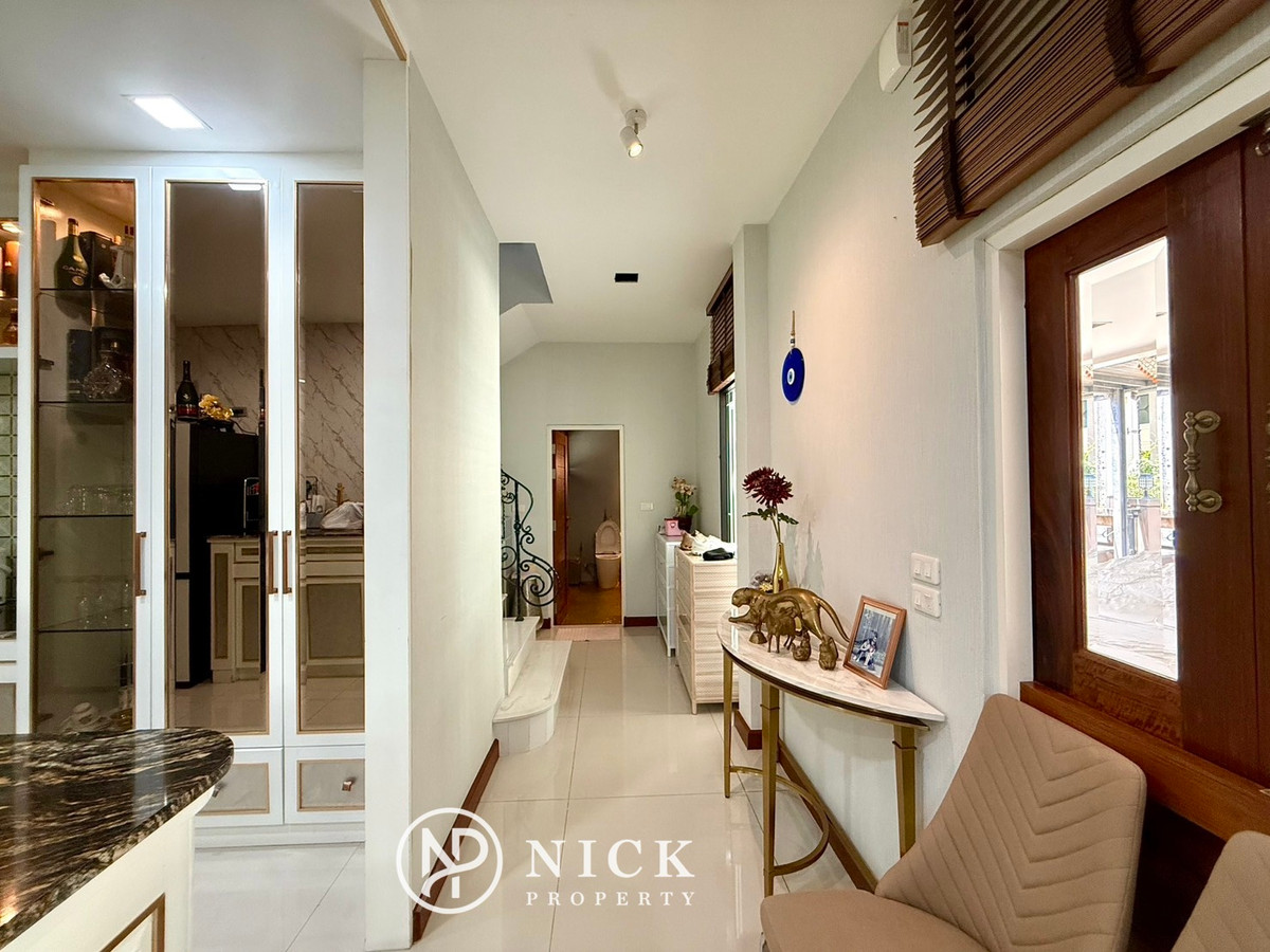 ขายบ้านนวมินทร์ รามอินทรา : LADDAROM ลัดดารมย์ วงแหวน-รามอินทรา : บ้านเดี่ยวหลังใหญ่ Hi Class สังคมมีระดับ ตกแต่งจัดเต็ม สุดยอดของ ฮวงจุ้ย บ้านเลขที่ 9