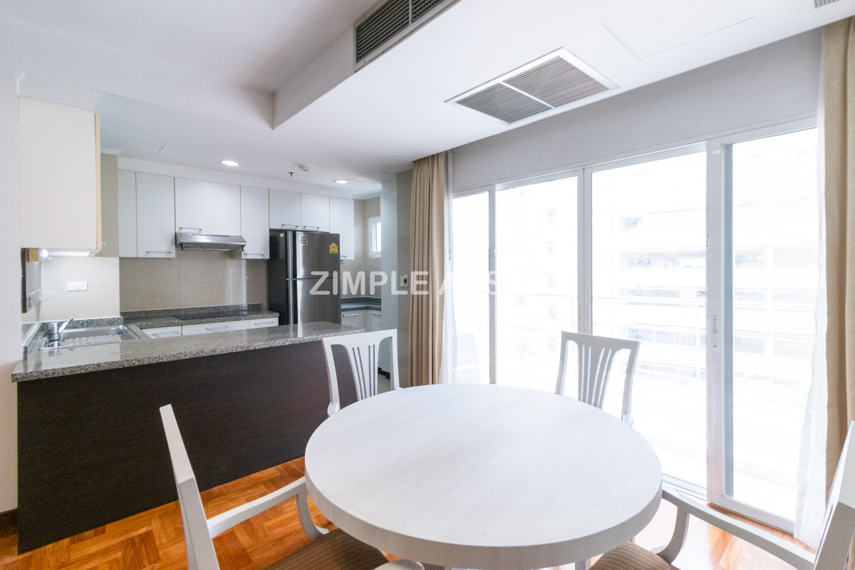 For RentSukhumvit, Asoke, Thonglor : Line ID: @zimple_asset  A luxurious residential in Sukhumvit 24. Fully furnished with complete facilities, offering a comfortable “home-like” atmosphere in a prime location with convenient access to BTS and shopping center. Pet friendly🐶