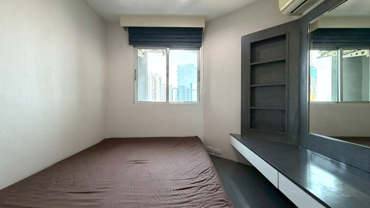 For RentCondoRama9, Petchburi, RCA : ✨ Big room, Rare Item! 3 bedrooms in the heart of Rama 9 | Live seriously, live life to the fullest ✨