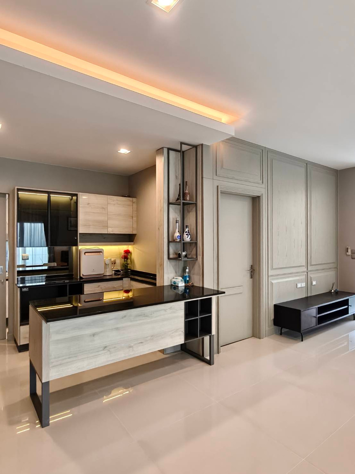 For RentHouseBangna, Bearing, Lasalle : Single-Detached House for Rent: Mantana 2 Bangna Km.7 near Mega Bangna